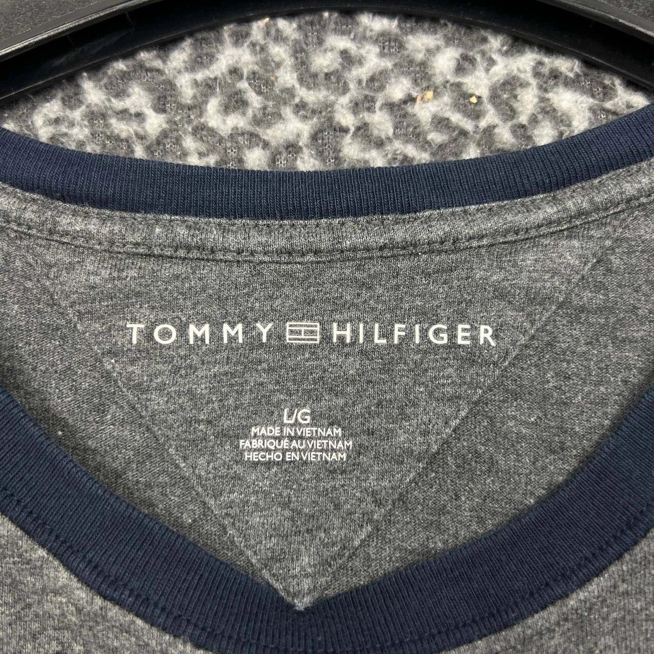 Tommy Hilfiger Tommy Hilfiger Shirt Men Large Gray Crew Neck Cotton Size US L / EU 52-54 / 3 - 4 Thumbnail