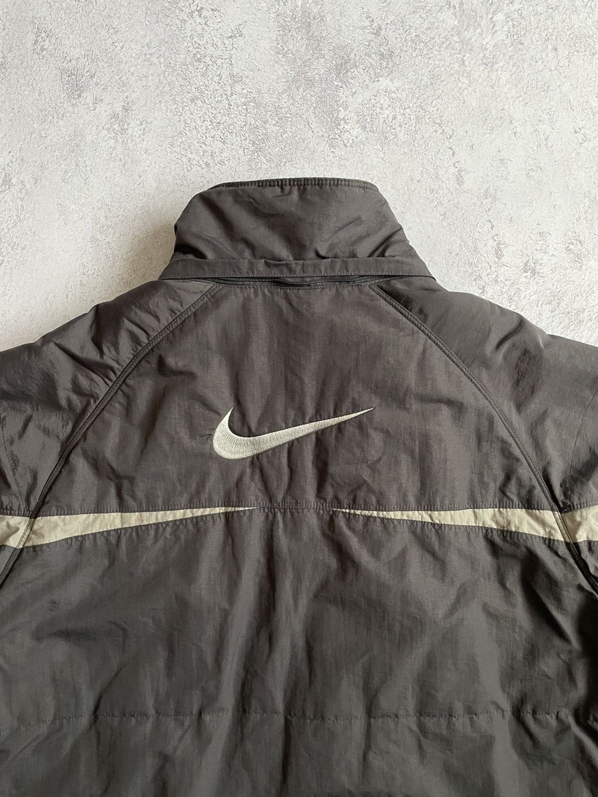 Nike Vintage Y2K Nike Big Logo Swoosh Puffer Jacket 00s Size M Size US M / EU 48-50 / 2 - 4 Thumbnail