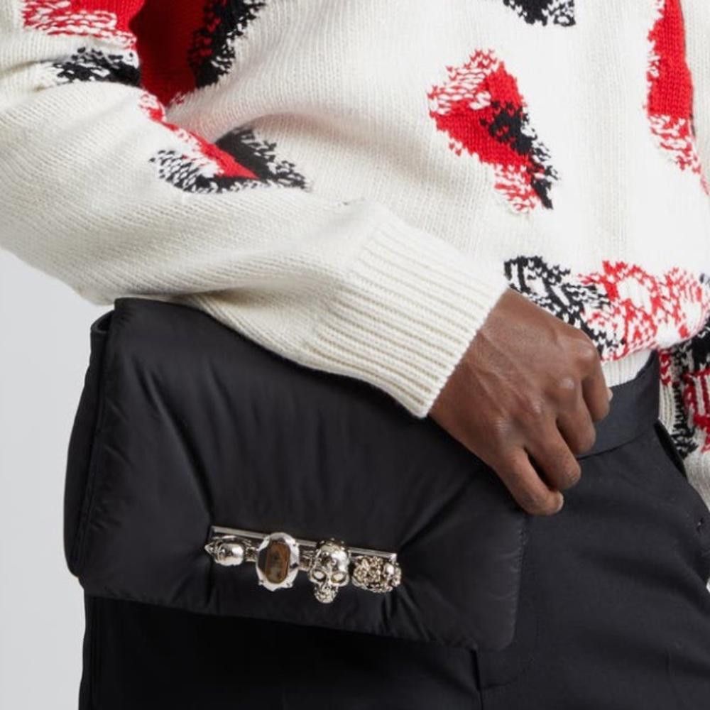 Alexander McQueen Alexander McQueen The Puffy Knuckle Skull Black Belt Bag Size ONE SIZE - 3 Thumbnail