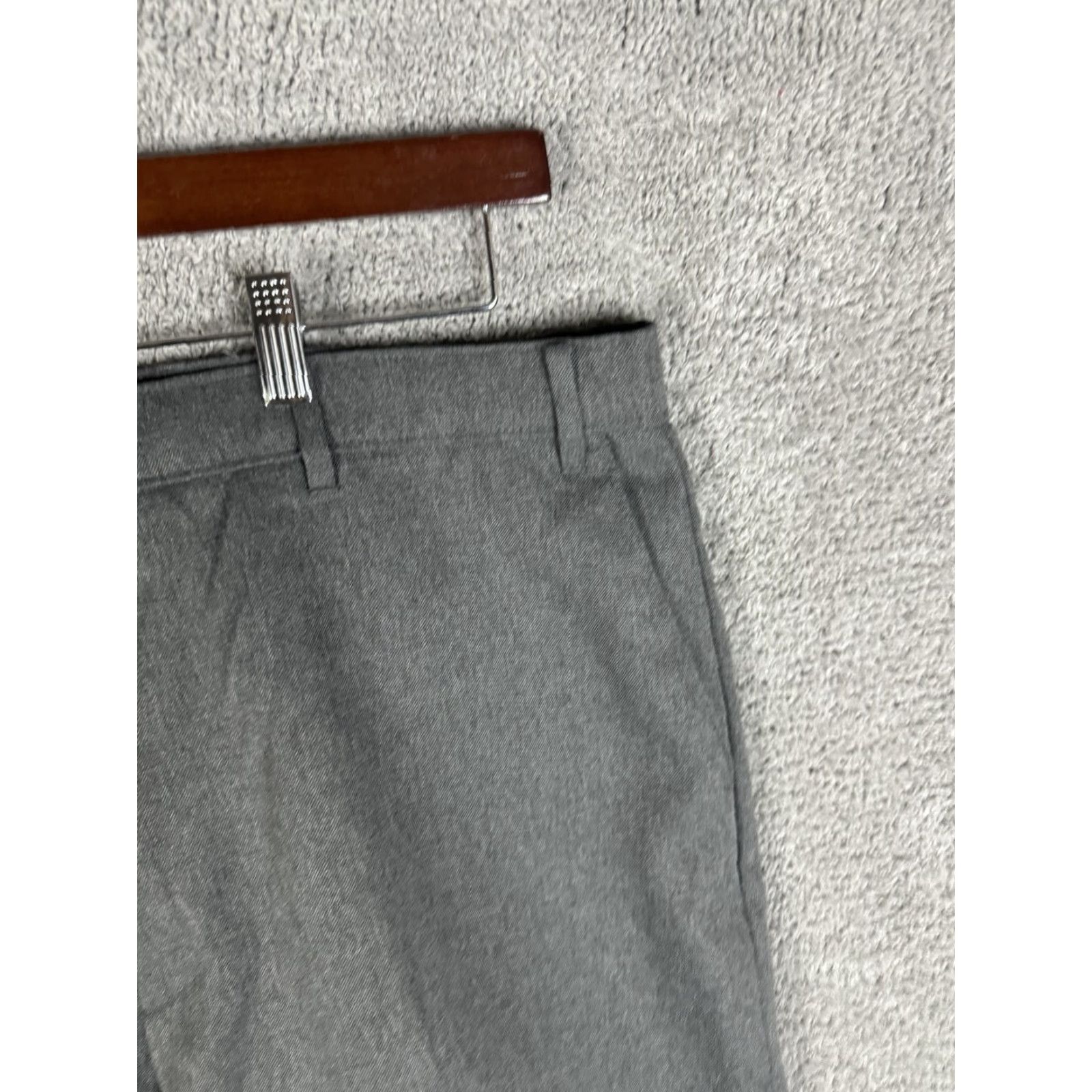 Levi's Levi's Action Slacks Pants Mens 40x30 Gray Dress Chino Straight Leg 4050-76 Size US 40 / EU 56 - 3 Thumbnail