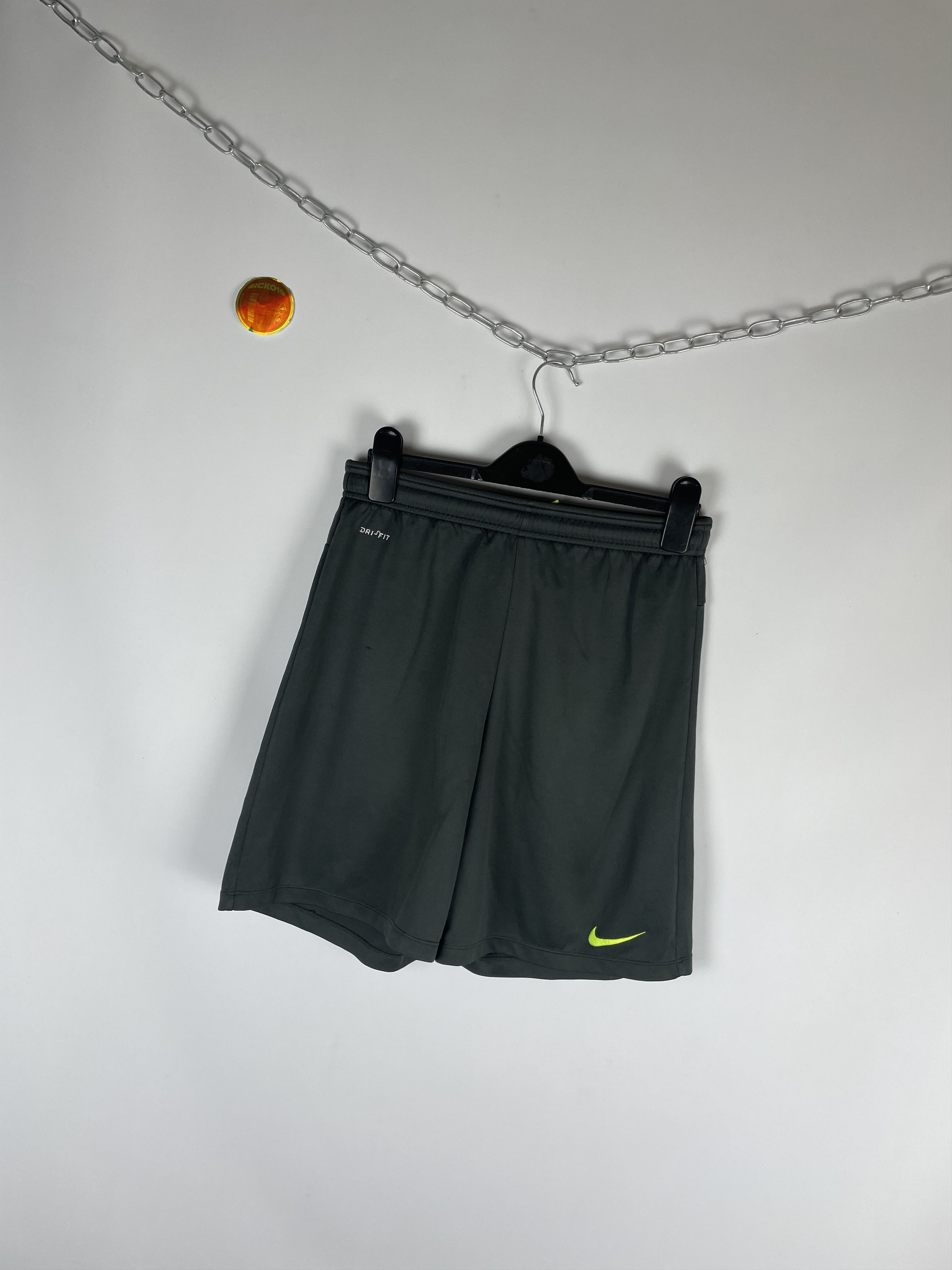 Nike Mens Vintage Nike shorts Y2k Size US 30 / EU 46 - 2 Thumbnail