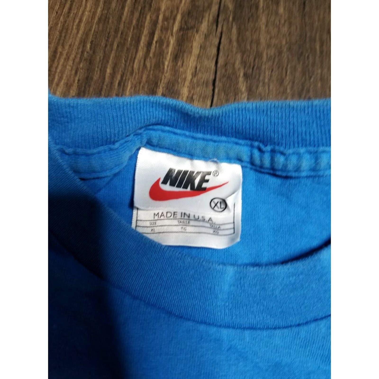 Nike VINTAGE Nike T Shirt 90's Soccer Swoosh XL Just Do It White Distress Graphic Tee Men Shirt Size US XL / EU 56 / 4 - 6 Thumbnail