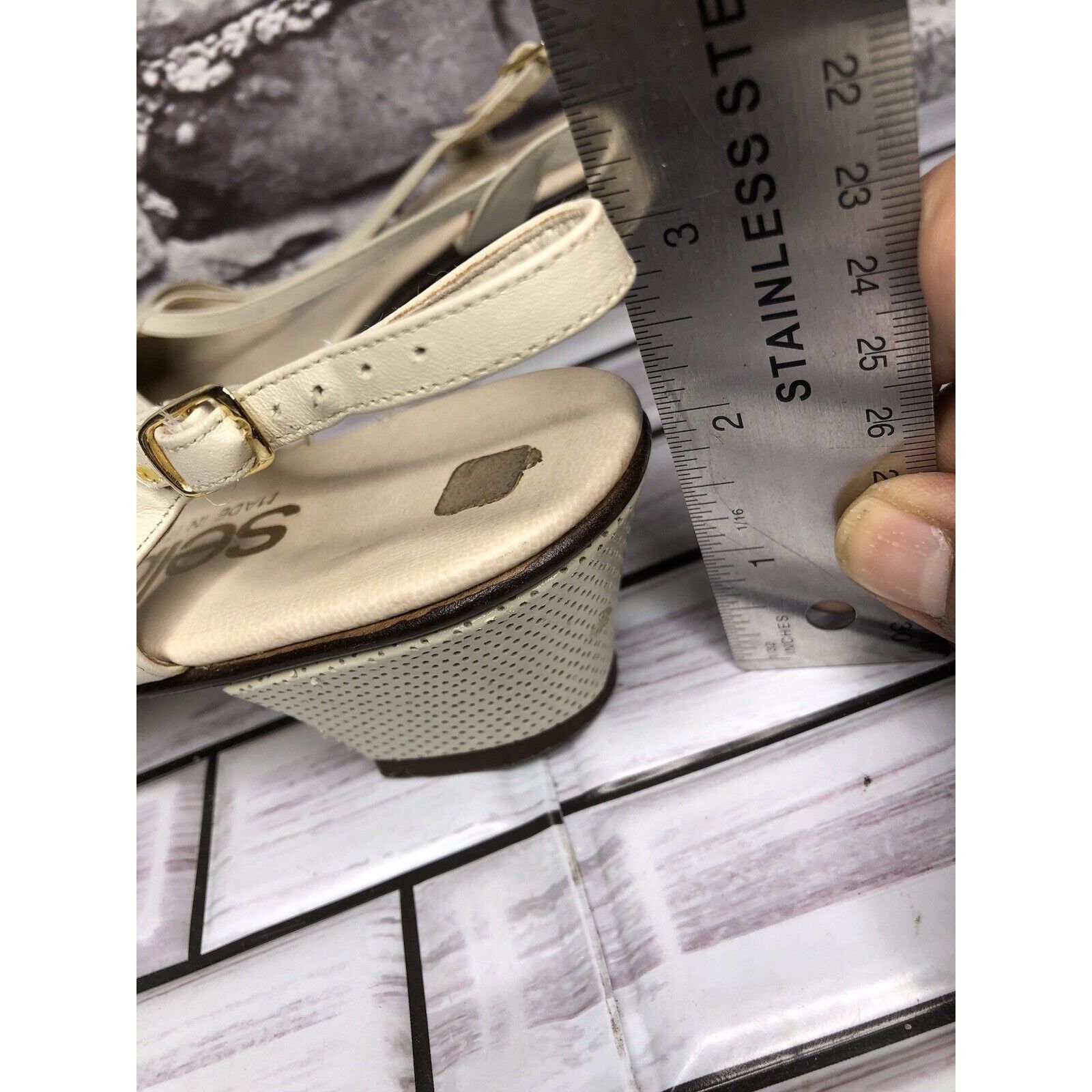 Other Selby Ivory Leather Perforated Peep Toe Heel Strap Sandals W Size US 8.5 / IT 38.5 - 11 Thumbnail