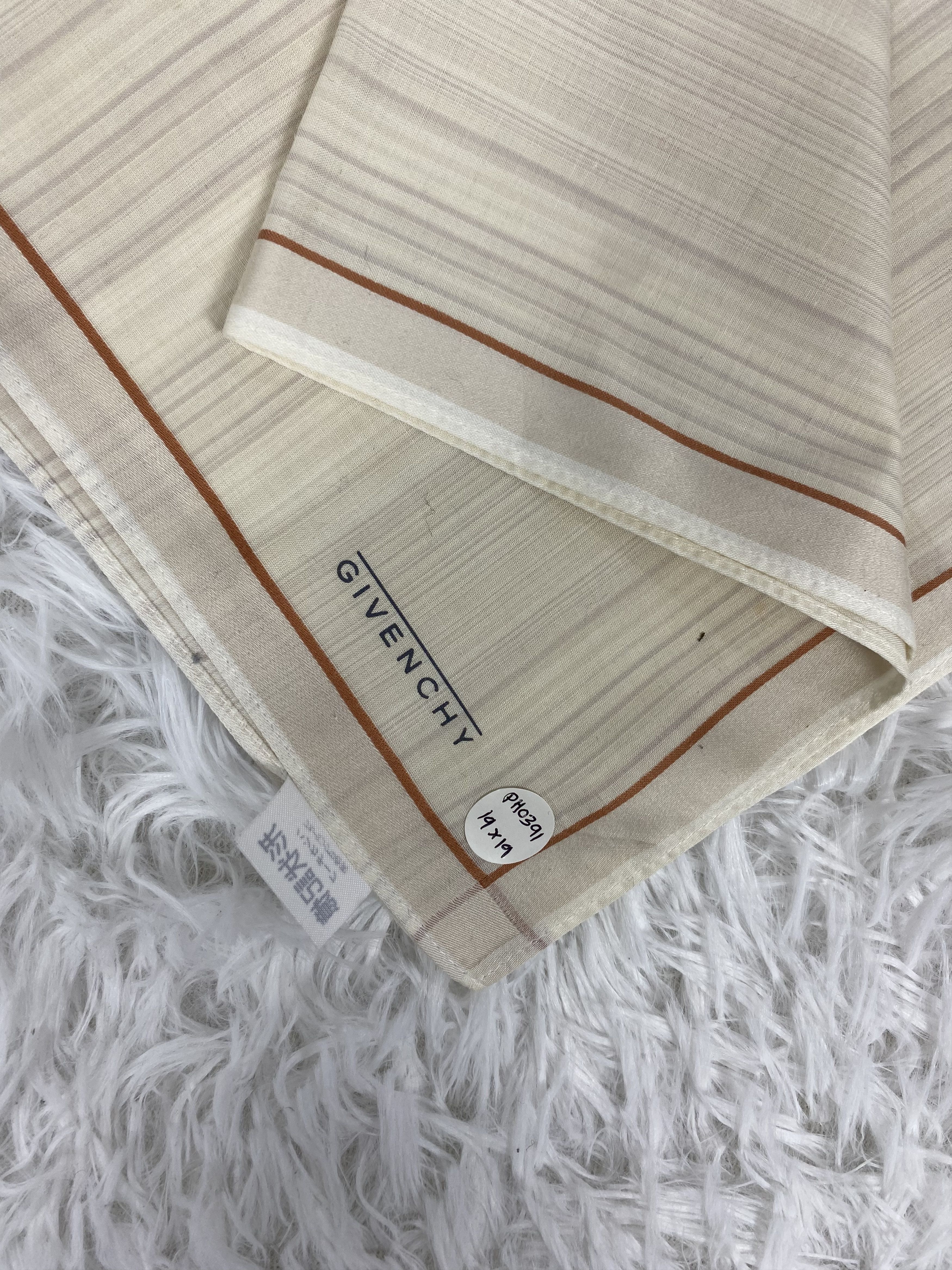 Vintage Vintage Givenchy Handkerchief Neckerchief PH0391 Size ONE SIZE - 2 Thumbnail