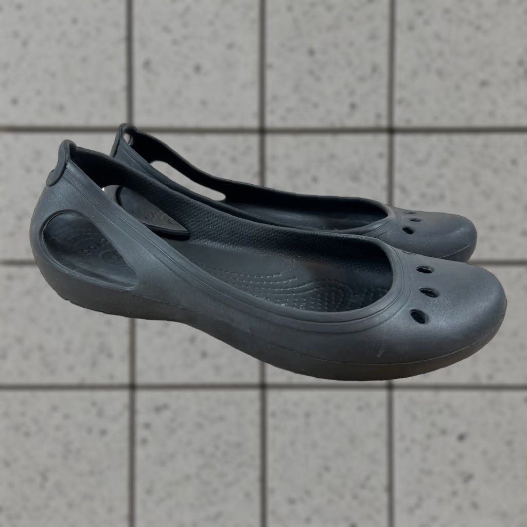 Crocs Crocs Women Ballet Flat Slips On Gray Kadee Comfort Casual Flat Shoes Size 9 M US 9 EU 38 Size M / US 6-8 / IT 42-44 - 1 Thumbnail