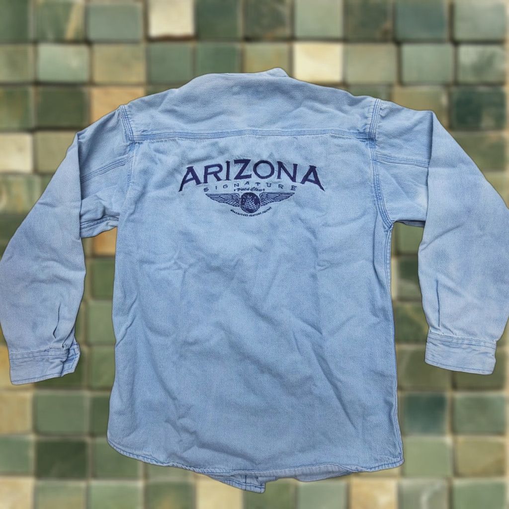 Vintage VINTAGE Arizona Jeans Denim Shirt Womens Small Blue Faded Western Rodeo Work Shirt Casual Women’s Size S / US 4 / IT 40 - 1 Thumbnail