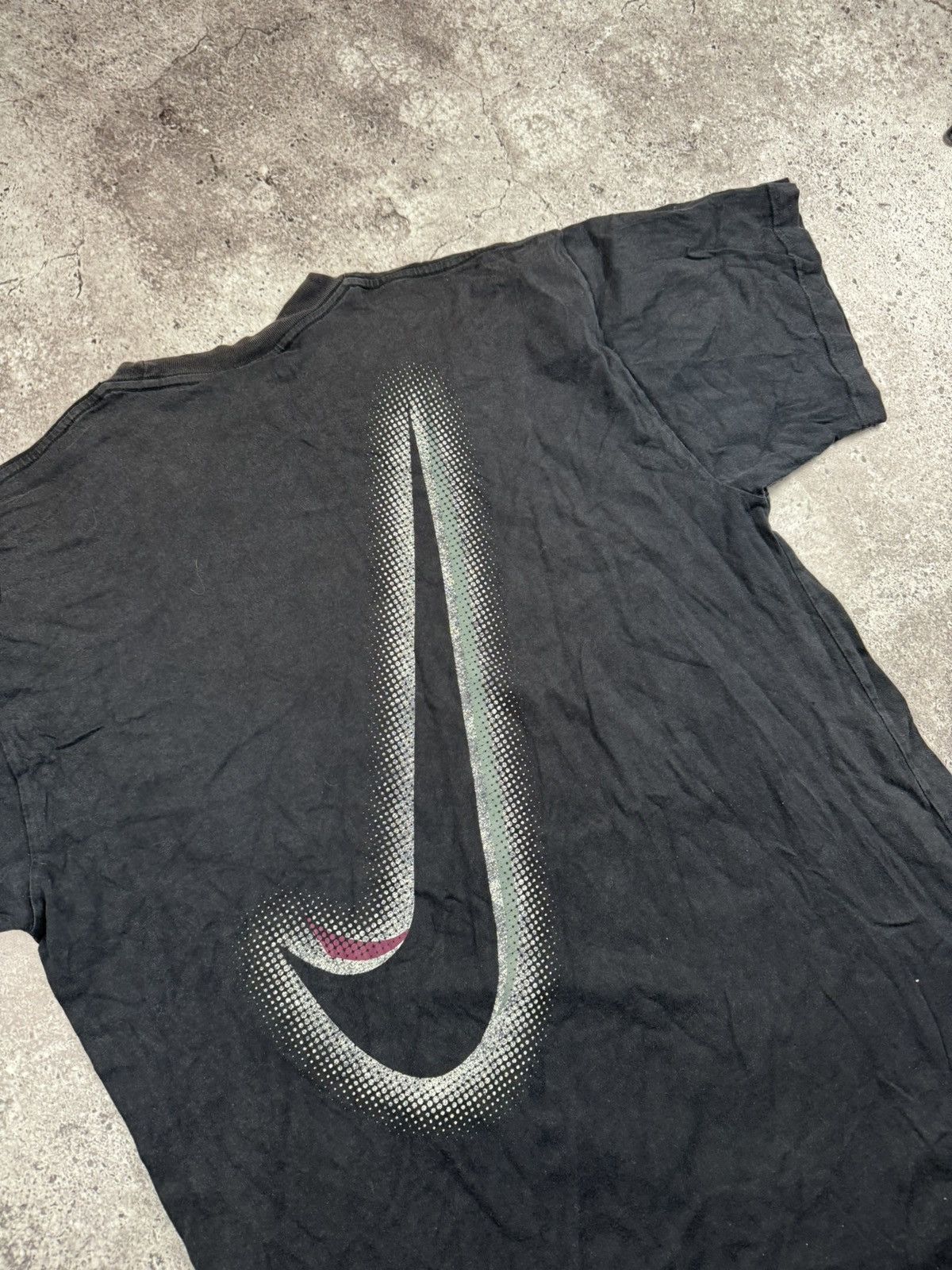 Nike Vintage 90s Nike Air Big Logo Swoosh Faded T-Shirt Tee Size US XL / EU 56 / 4 - 3 Thumbnail