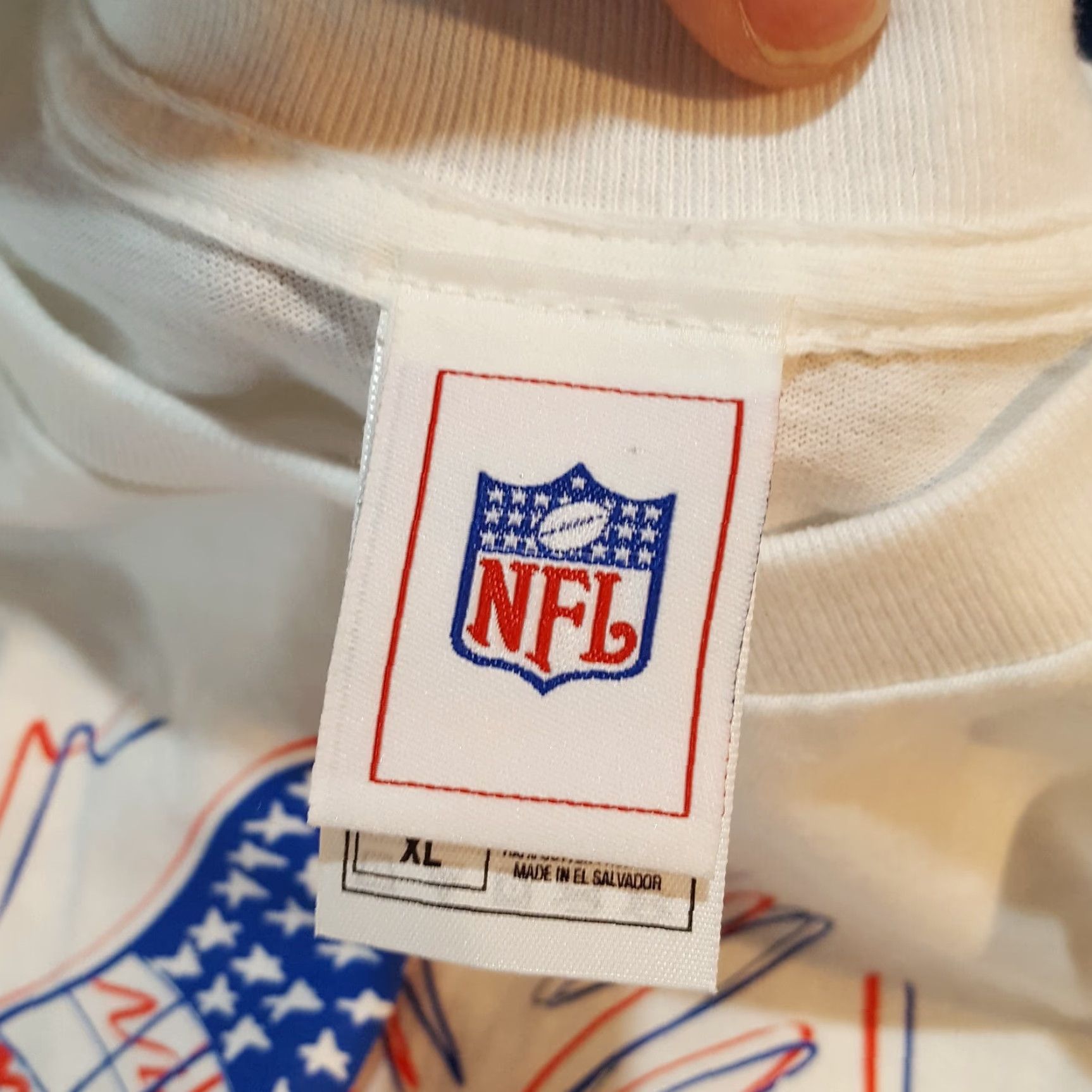 NFL Vintage 2004 Super Bowl 38 Patriots Football NFL Men's XL Y2K T Shirt XXXVIII Size US XL / EU 56 / 4 - 6 Thumbnail