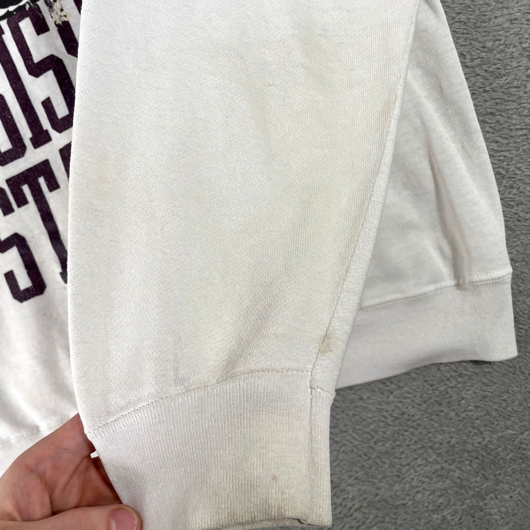 Vintage VINTAGE Snoopy Mississippi State Sweatshirt Mens XL White College Graphic Print Cowboys? No -- Size US XL / EU 56 / 4 - 7 Thumbnail