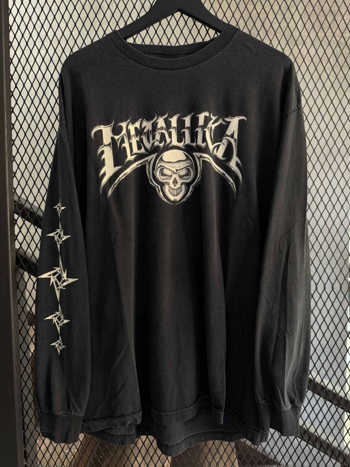 Metallica Vintage 2004 Metallica Long Sleeve Size US XL / EU 56 / 4 - 1 Thumbnail