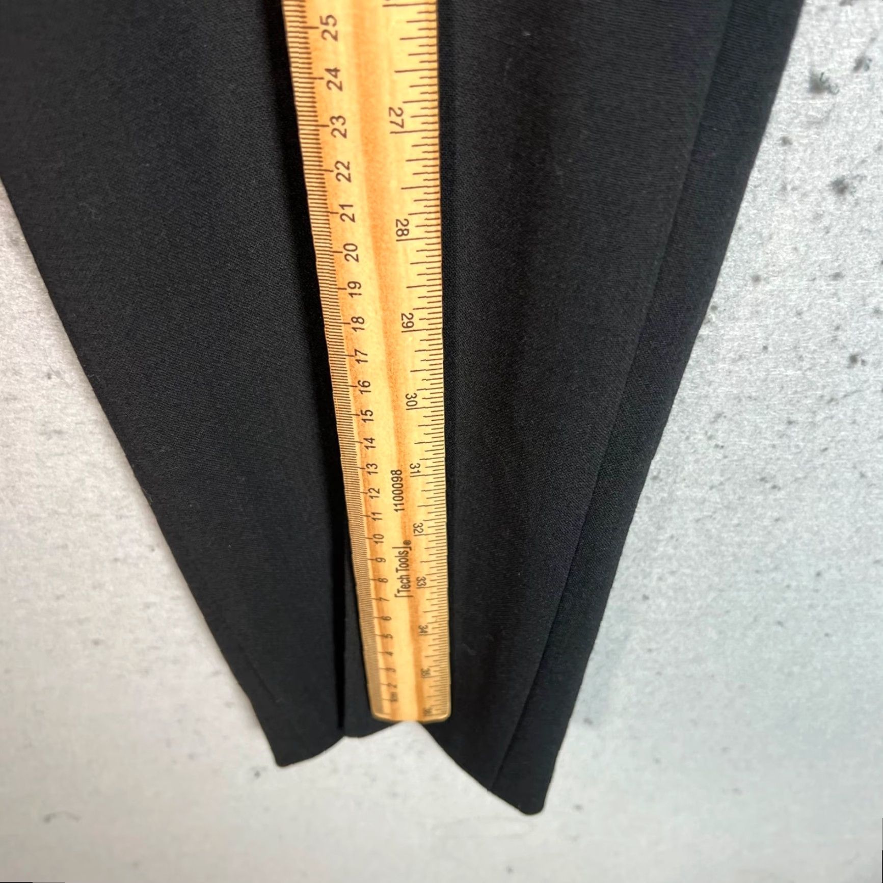 Akris VINTAGE Akris Bergdorf Goodman Womens Black Wool Blend Trousers Size 6 Tapered Leg Pants Size 28" / US 6 / IT 42 - 6 Thumbnail