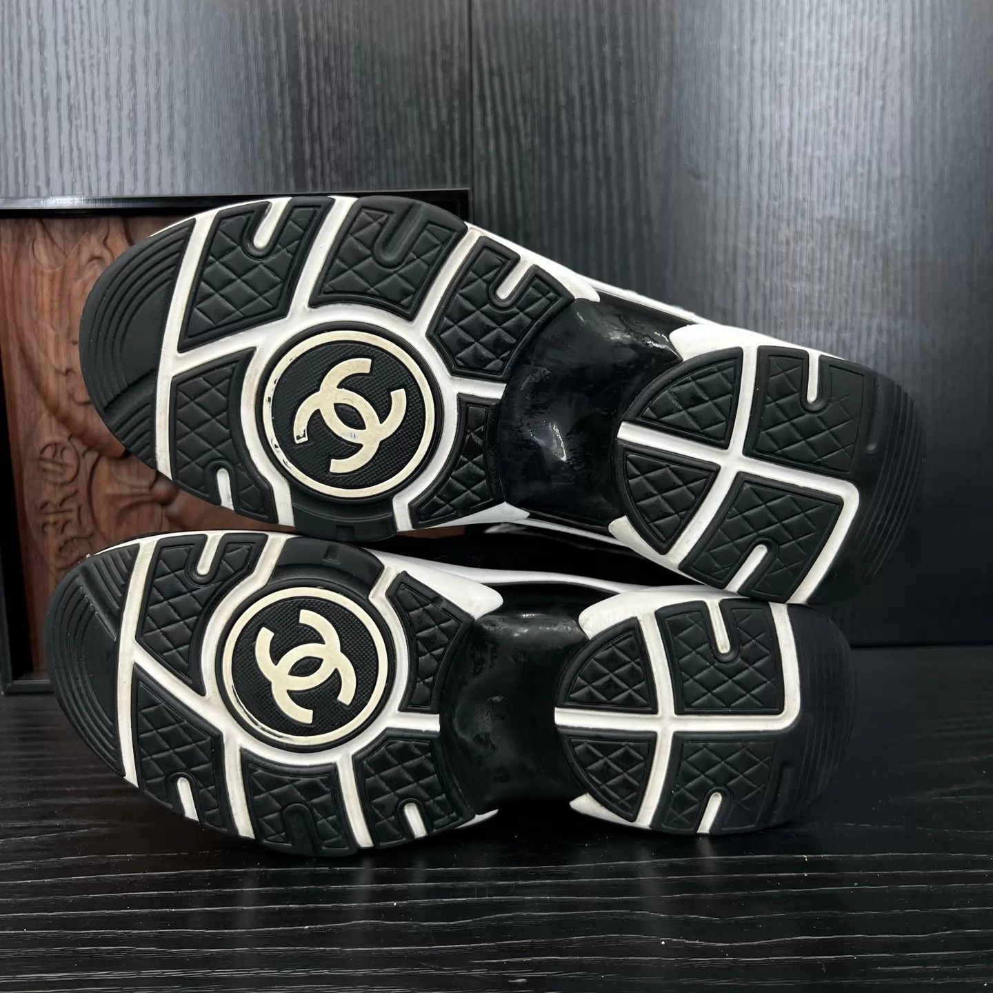 Chanel CHANEL B&W Print Panda Sneakers Women's 36.5 Size US 6 / IT 36 - 7 Thumbnail