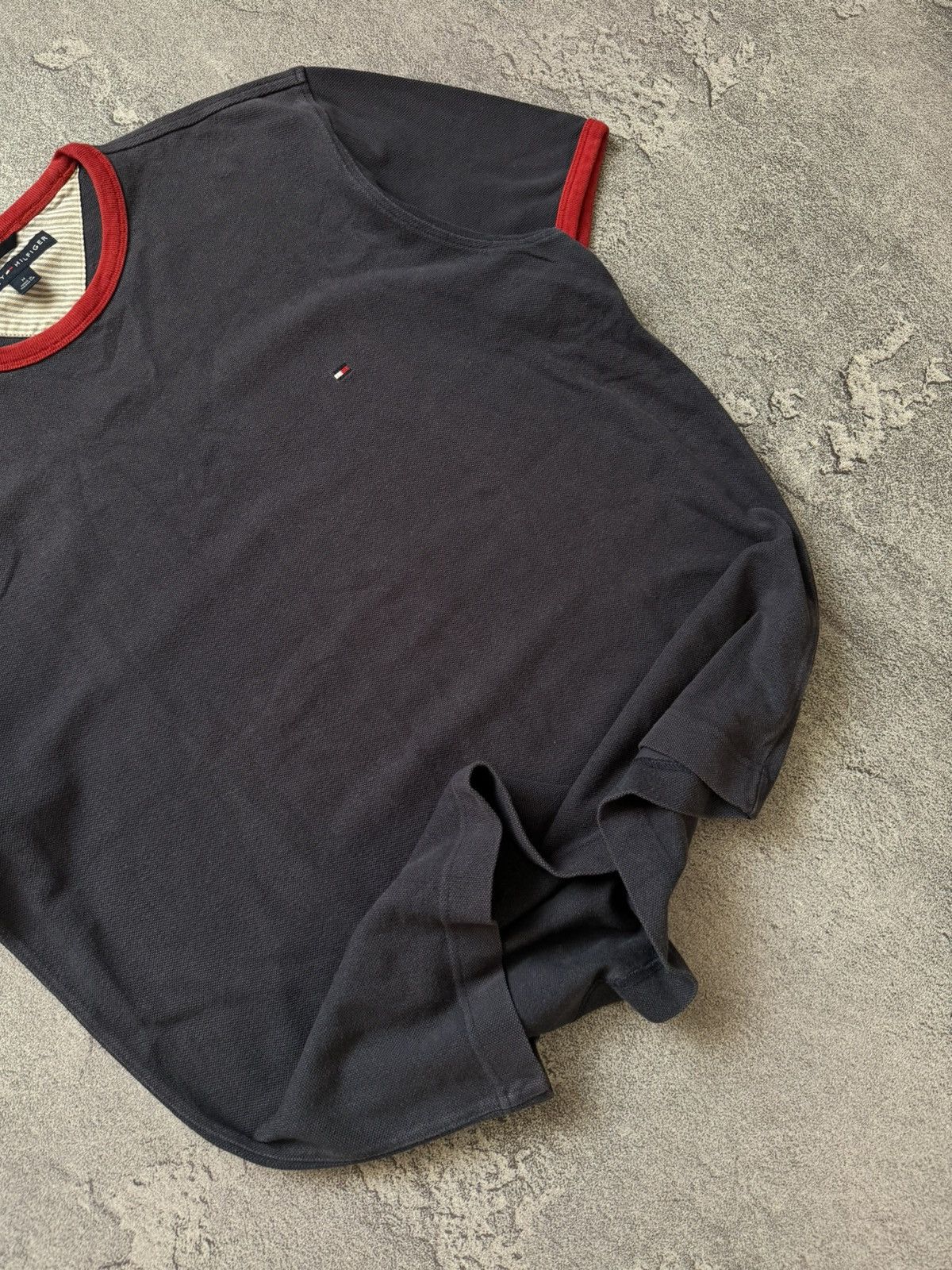 Tommy Hilfiger × Vintage Tommy Hilfiger M vintage faded tee T-shirt polo Size US M / EU 48-50 / 2 - 3 Thumbnail