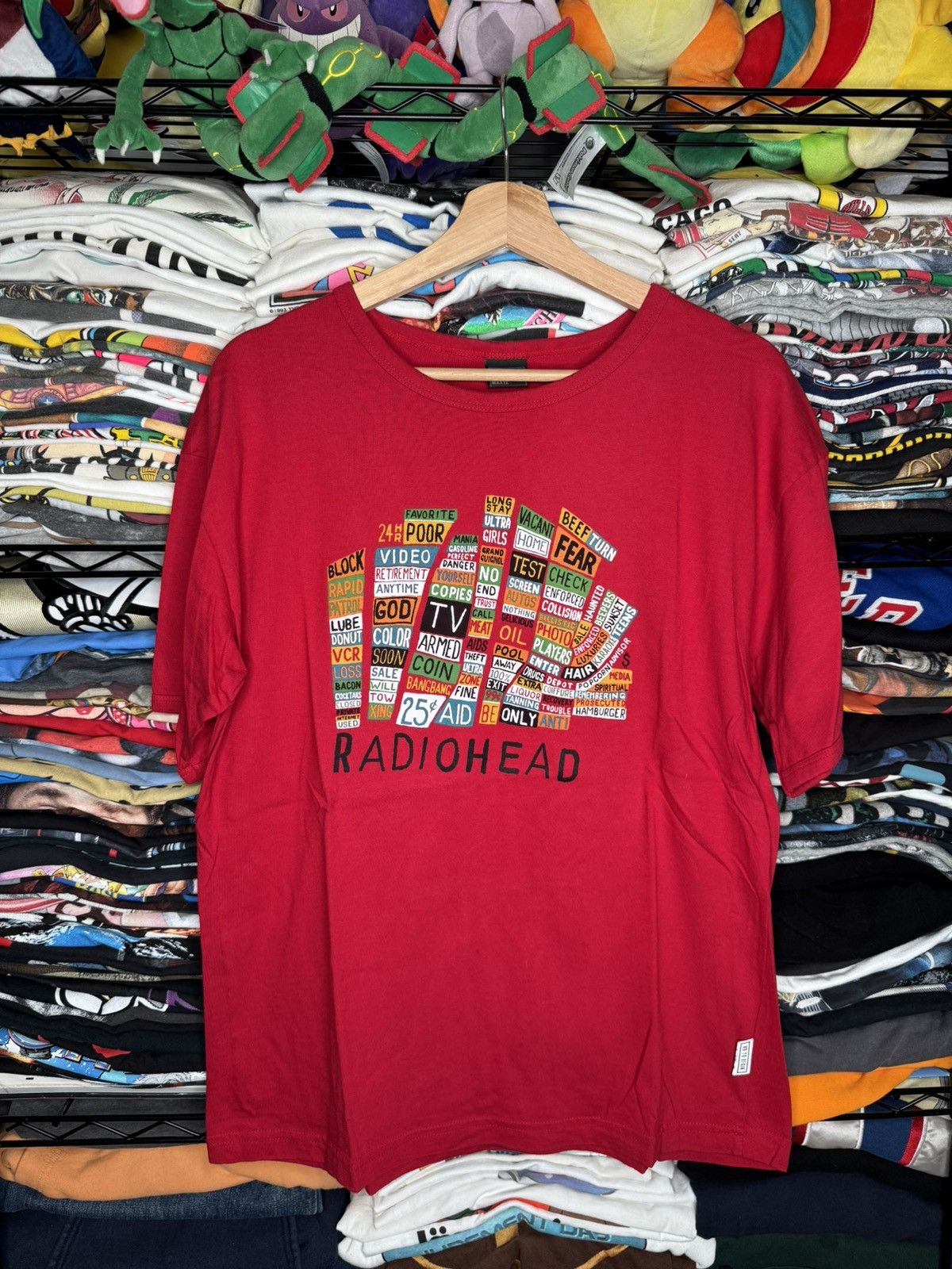 Band Tees Vintage Radiohead Waste Hail to the Thief Red Band Tee Size US XL / EU 56 / 4 - 1 Thumbnail