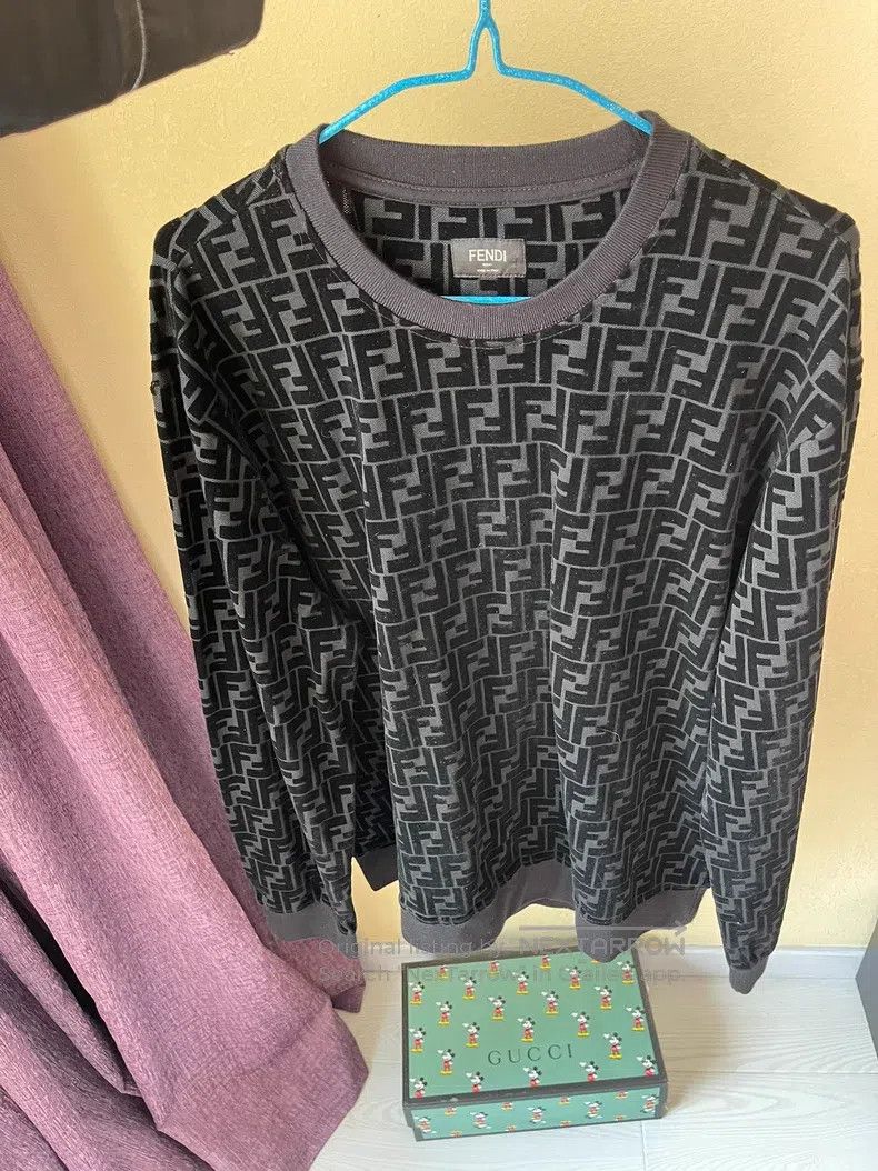Fendi Fendi Full Logo Design Sweatshirt Size US S / EU 44-46 / 1 - 1 Thumbnail
