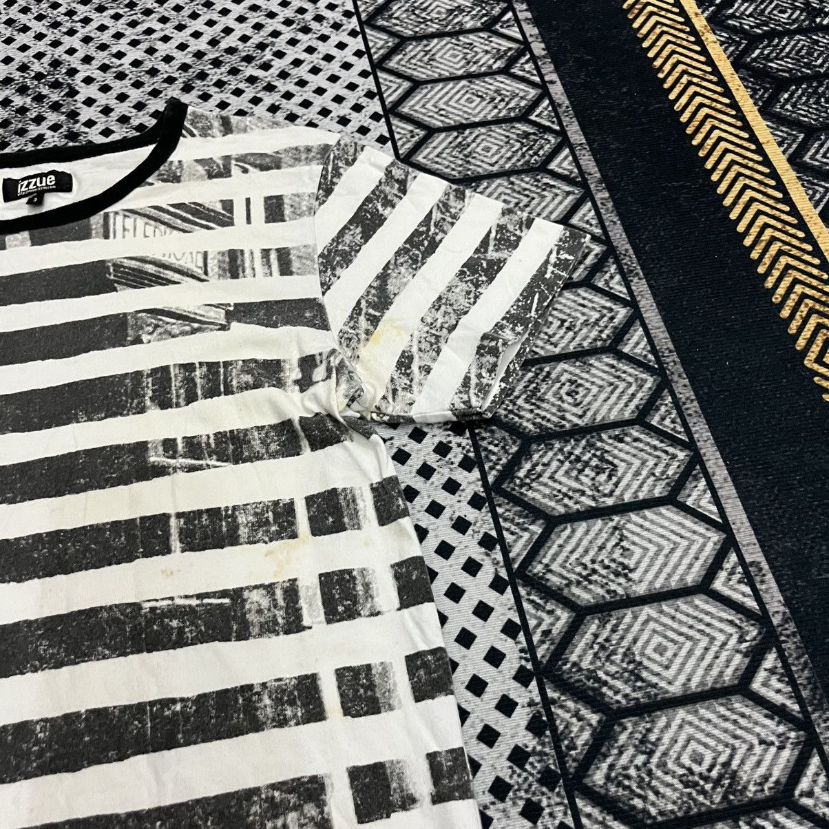 izzue 💥Izzue Japanese Designer Full Stripe Printed Punk T shirts Size US S / EU 44-46 / 1 - 7 Thumbnail