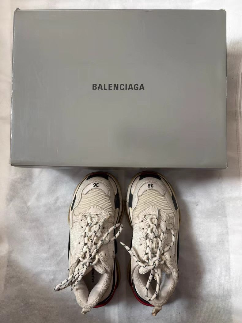 Balenciaga Balenciaga Triple S Classic Dad Sneakers Q9 Size US 6 / IT 36 - 7 Thumbnail