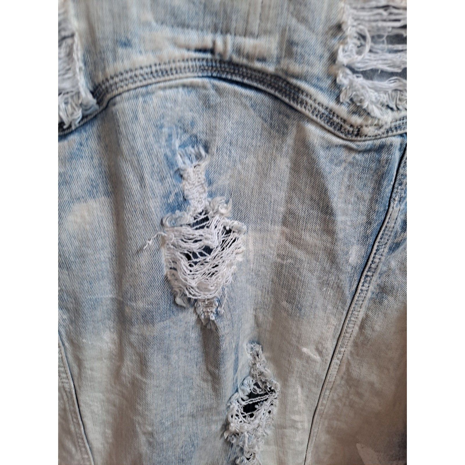 Other PREME Distressed Denim Trucker Jacket Rips Faded Blue Mens S Size US S / EU 44-46 / 1 - 8 Thumbnail