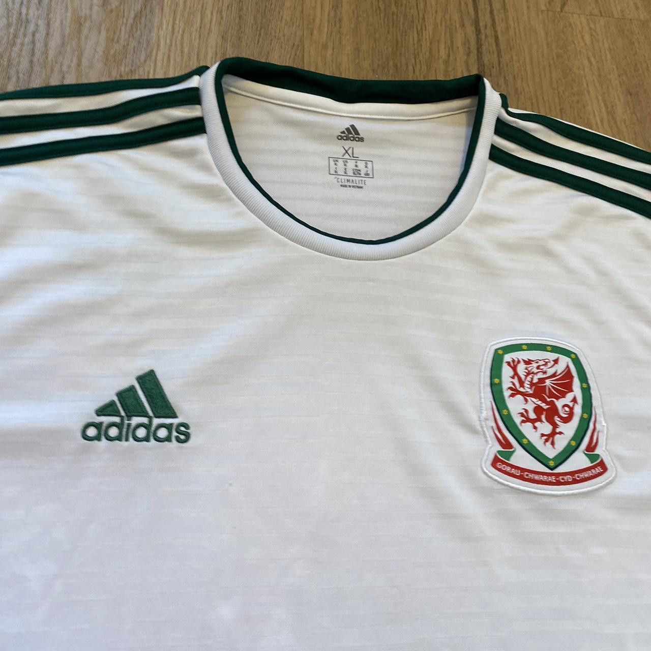 Adidas 2017-18 Wales Adidas Football Shirt Size US XL / EU 56 / 4 - 3 Thumbnail
