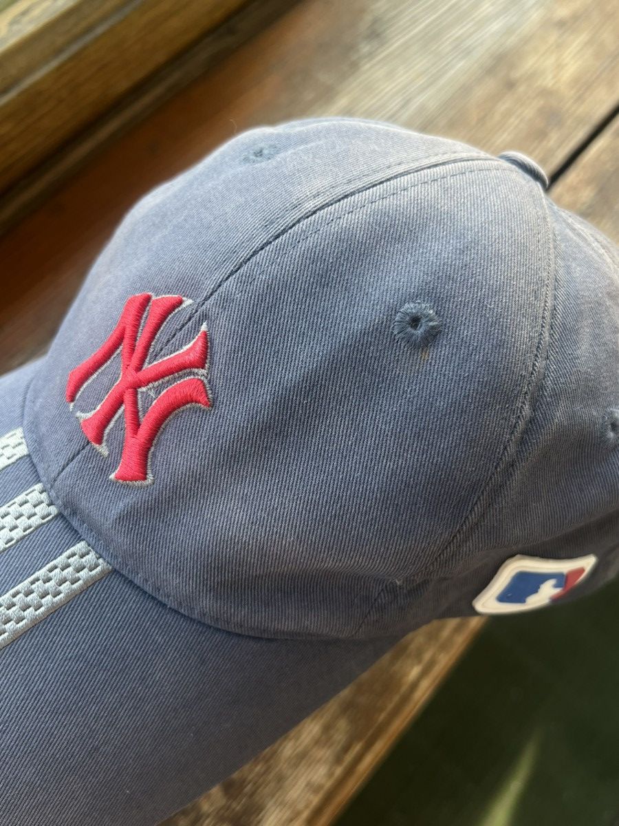 Adidas × Vintage Vintage Adidas Yankees Y2K Cap Central Logo Cap Size ONE SIZE - 5 Thumbnail