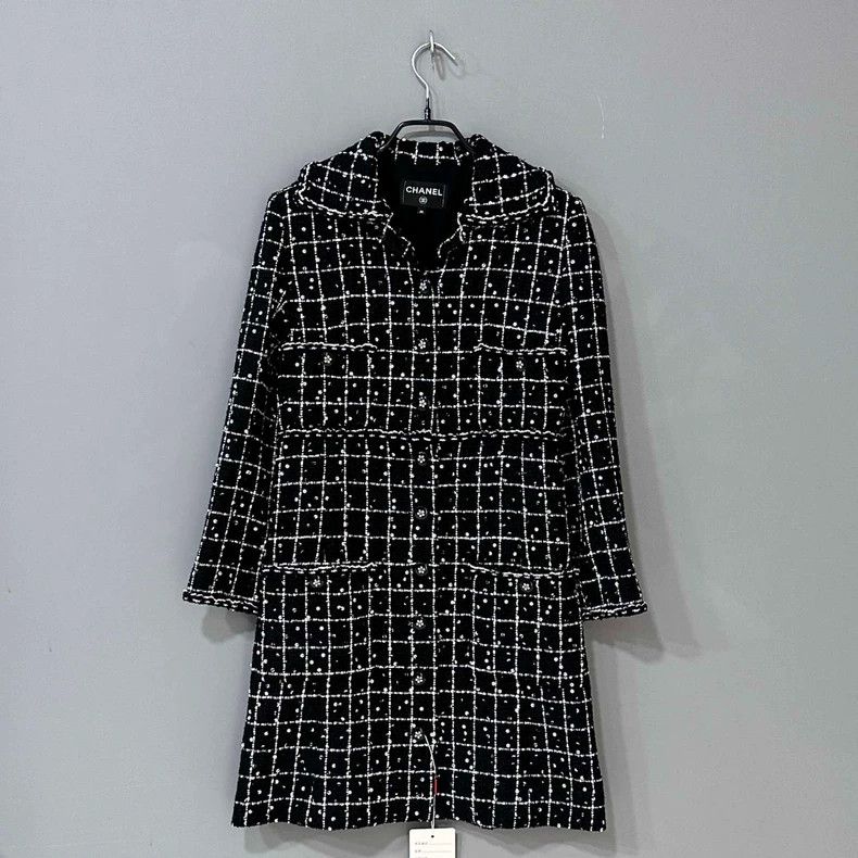 Chanel Chanel 23K flower sequin plaid long coat Size XS / US 0-2 / IT 36-38 - 1 Thumbnail