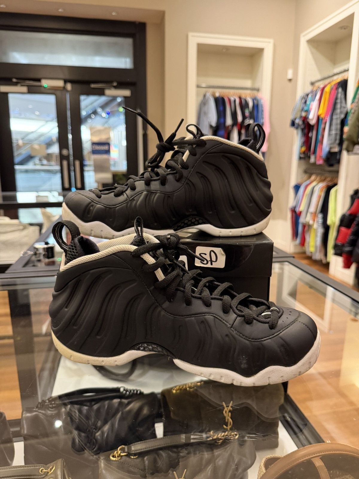 Nike Nike Air Foamposite Pro ‘Dr. Doom (2016)’ Size US 8.5 / EU 41-42 - 2 Thumbnail