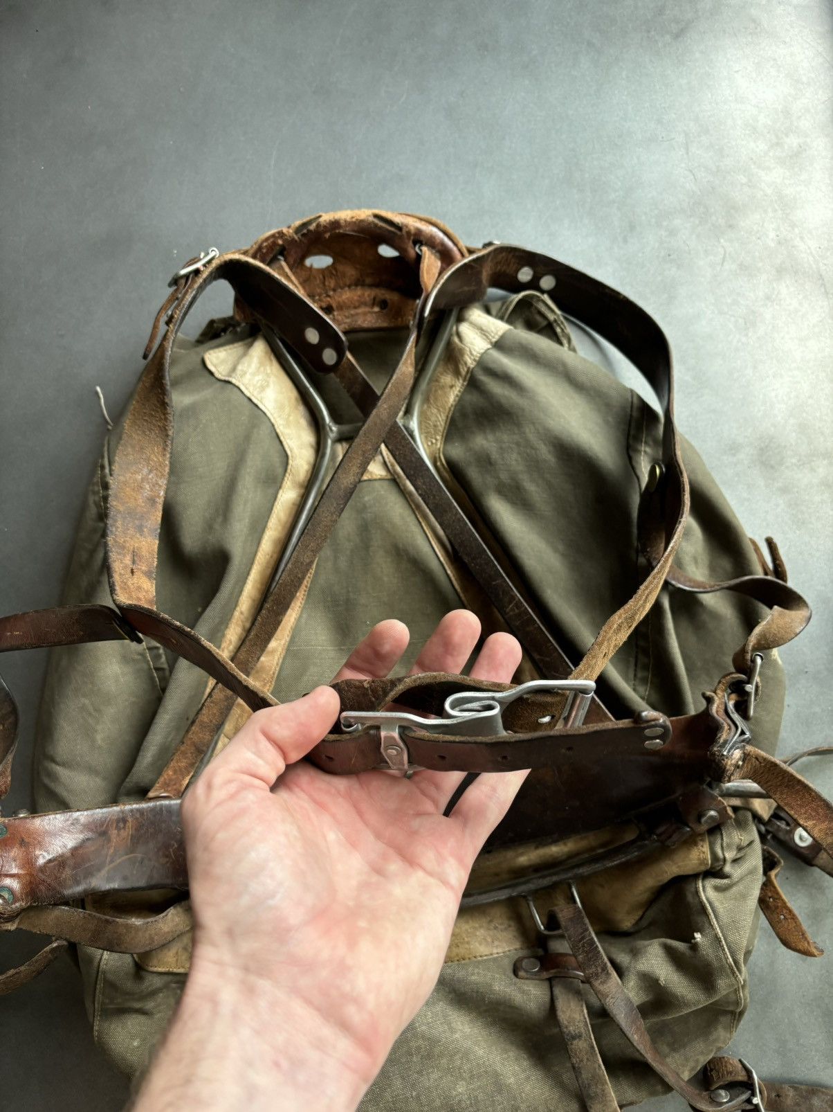Vintage 1940s Swedish Backpack WW2 Vintage Army Hiking Metal Canvas Size ONE SIZE - 13 Thumbnail