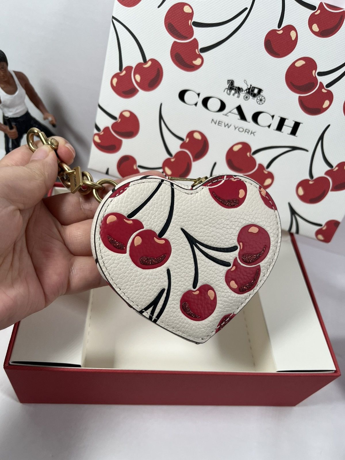 Coach COACH boxed cherry print heart NIB Size ONE SIZE - 2 Thumbnail