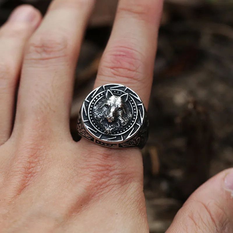 Japanese Brand × Jewelry × Vintage Vintage Relief Ancient Wolf Head Ring Size ONE SIZE - 1 Thumbnail