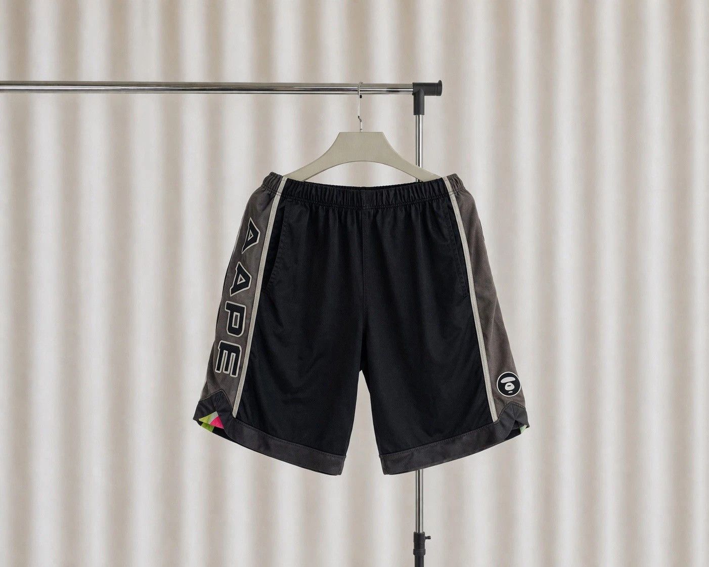 Aape AAPE by A Bathing Ape Shorts – Bright Abstract Camo – Men’s Size US 28 / EU 44 - 2 Thumbnail