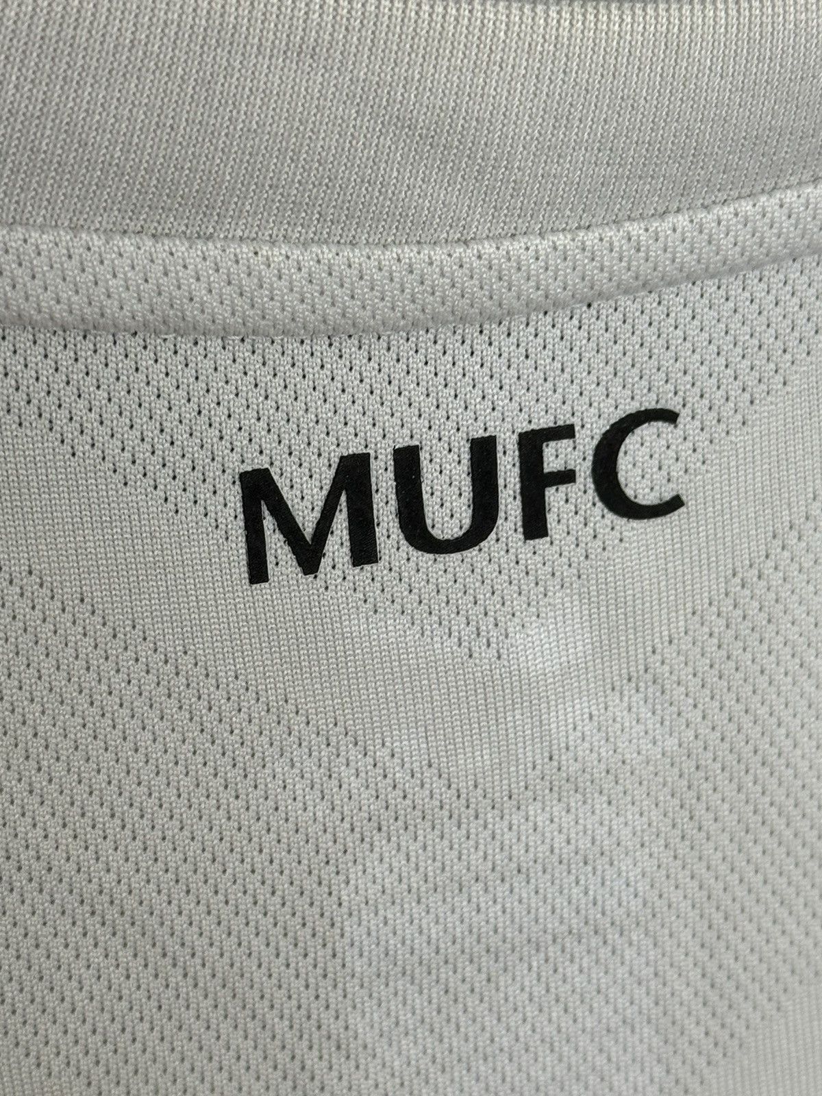 Nike KIDS Manchester United 10/11 Away Football Jersey T-Shirt Size US XS / EU 42 / 0 - 4 Thumbnail