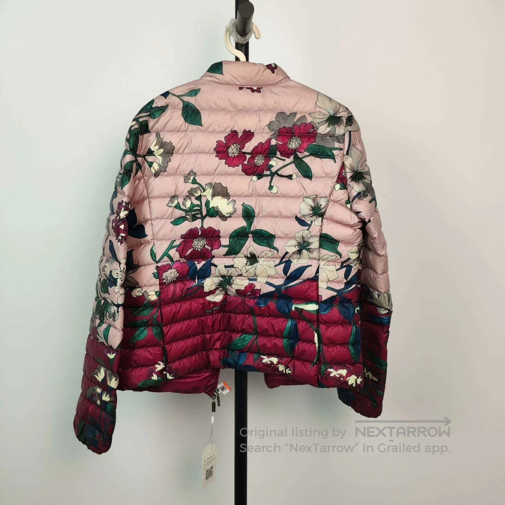 Moncler Moncler Floral Short Down Jacket. Size S / US 4 / IT 40 - 2 Thumbnail