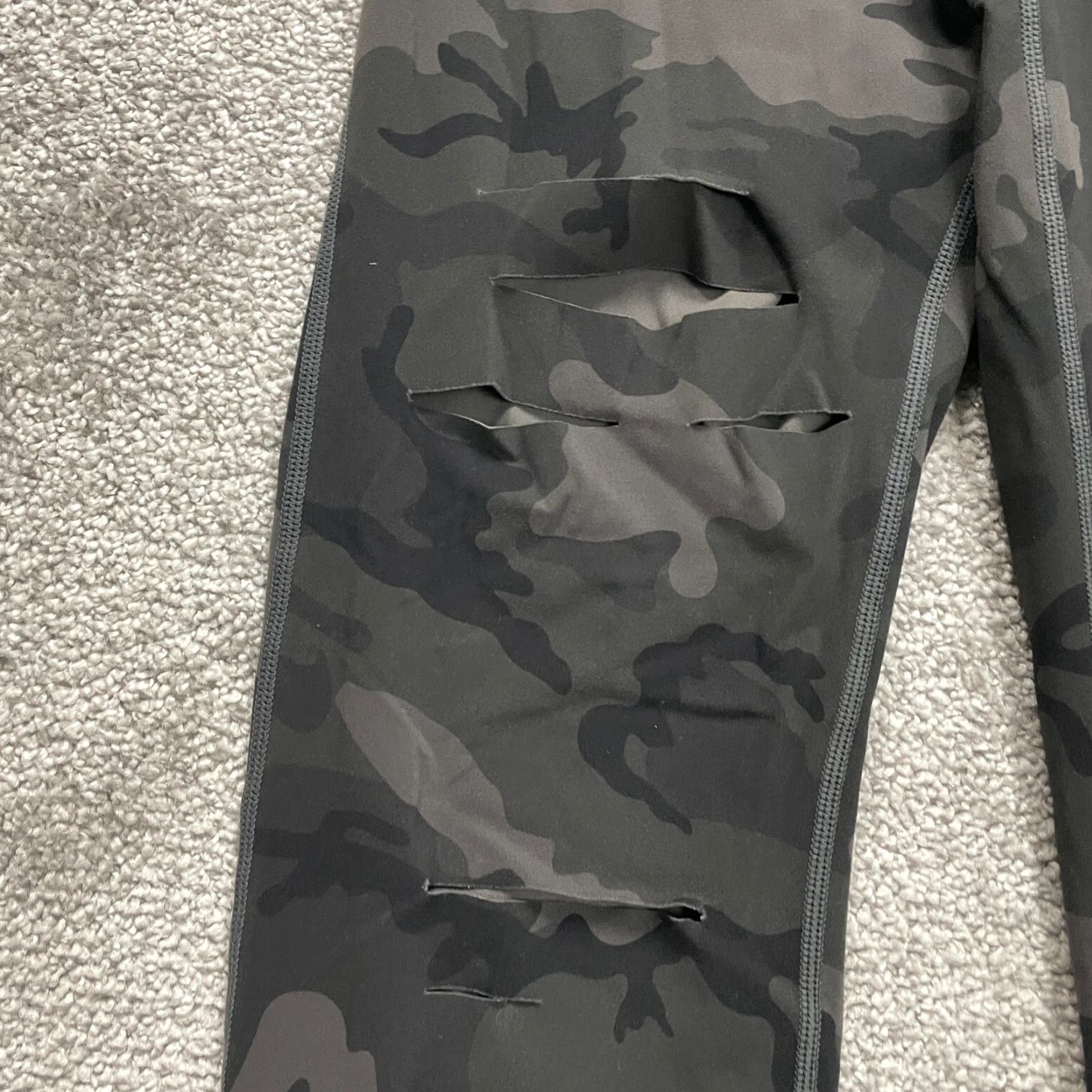Vintage VINTAGE Zyia Active Compression Leggings Womens 4 Multi Camo Ripped Athletic Gym 26x28 Size 27" / US 4 / IT 40 - 6 Thumbnail
