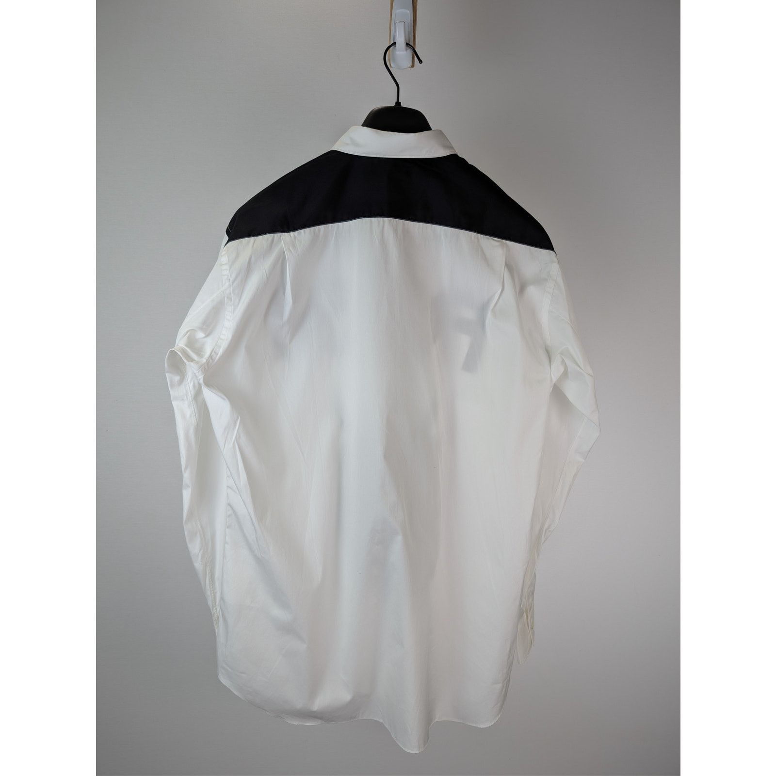 Comme des Garcons SHIRT o1rshd1 Fresh Graphic-Print Cotton Shirt in White / Black Size US XL / EU 56 / 4 - 16 Thumbnail
