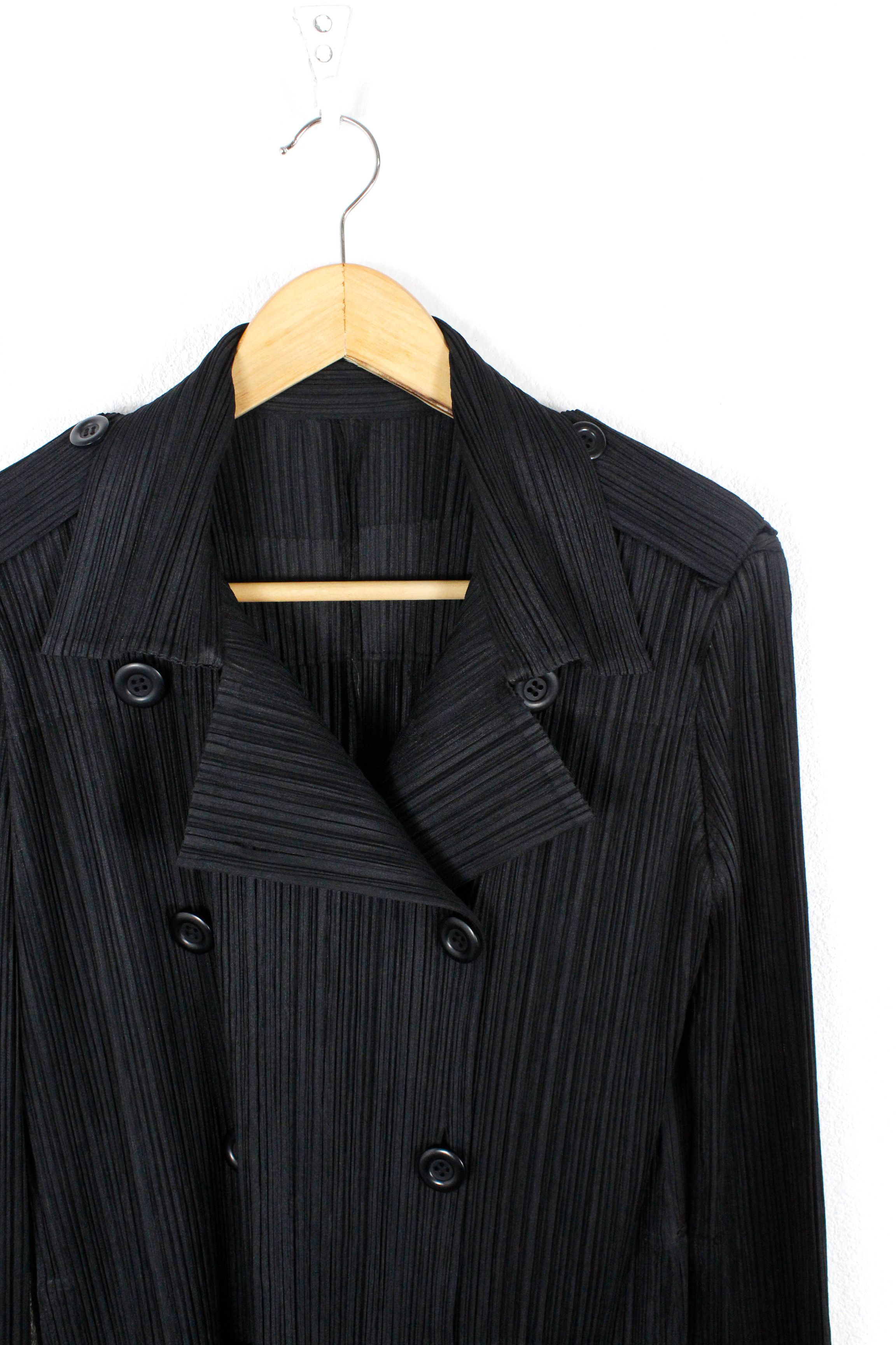 Issey Miyake × Pleats Please Issey Miyake Issey Miyake Pleats Please Black Double Breasted Jacket Size US S / EU 44-46 / 1 - 2 Thumbnail