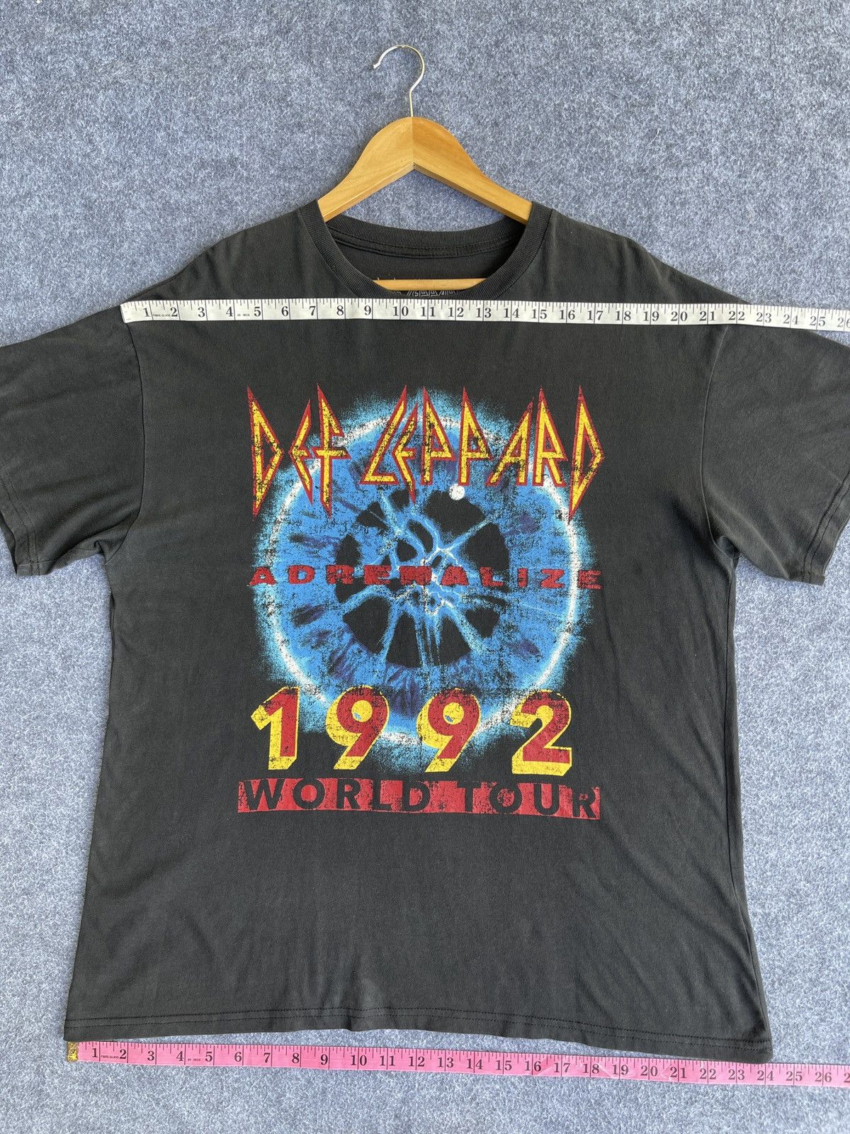 Band Tees Last Drop🔥Rare🔥Vintage Def Leppard Adrenalize Tour T Shirt Size US L / EU 52-54 / 3 - 10 Thumbnail
