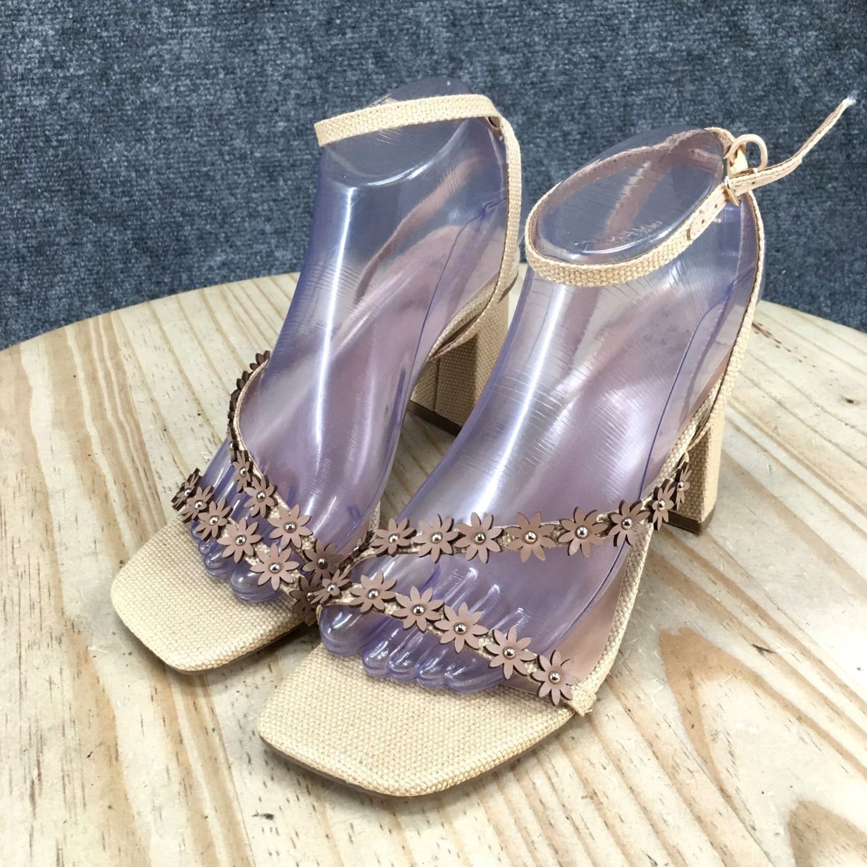 Vintage A New Day Sandals Womens 7.5 Strappy Ankle Strap Block High Heels Beige NEW Size US 8 / IT 38 - 3 Thumbnail