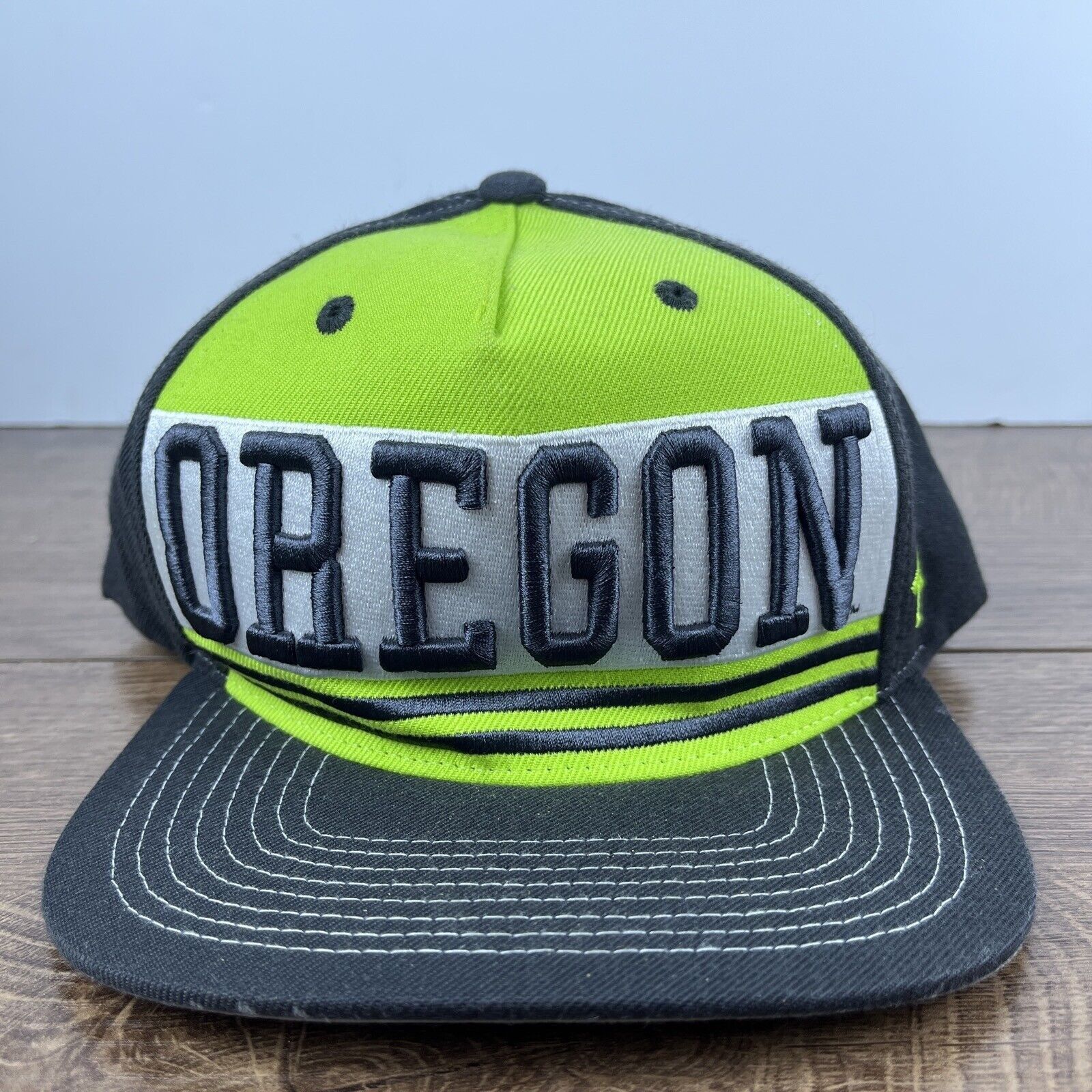 Other Oregon Ducks Gray Green Hat Snapback Green Adjustable Hat Ad Size ONE SIZE - 1 Thumbnail