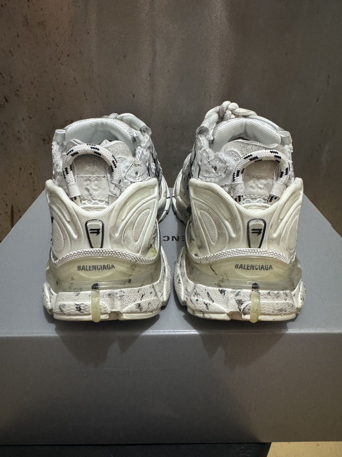 Balenciaga Balenciaga Runner Graffiti - White Size US 9 / IT 39 - 4 Thumbnail