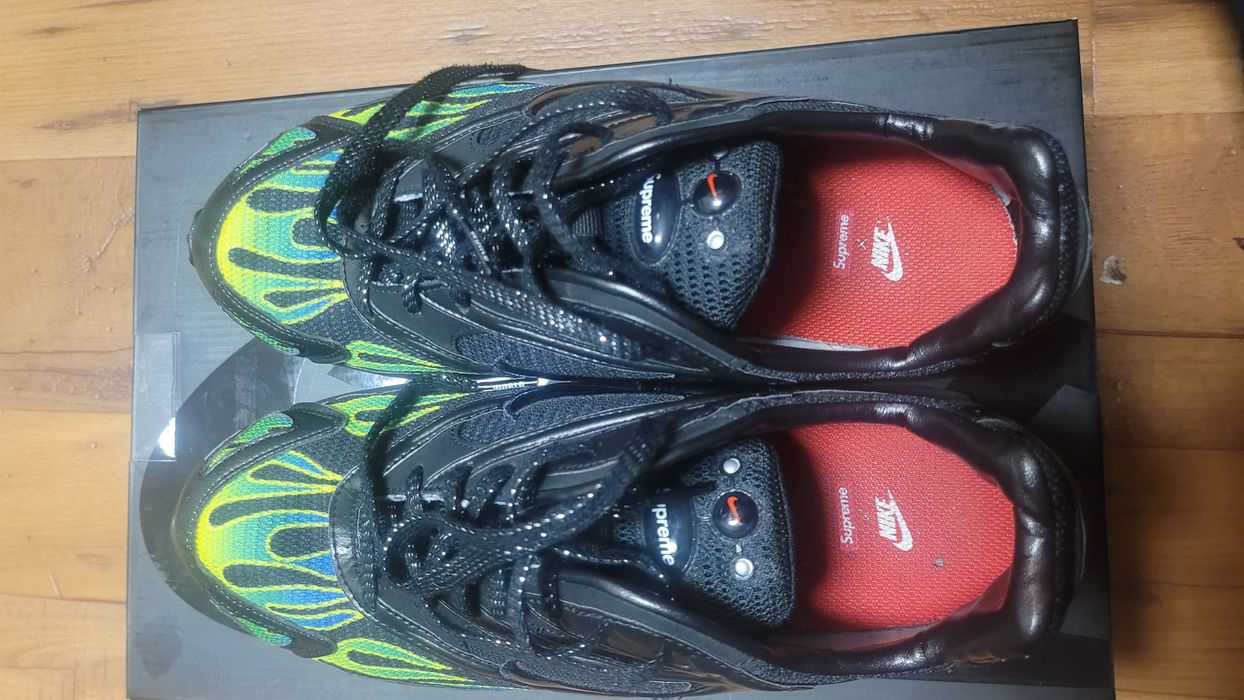 supreme nike zoom