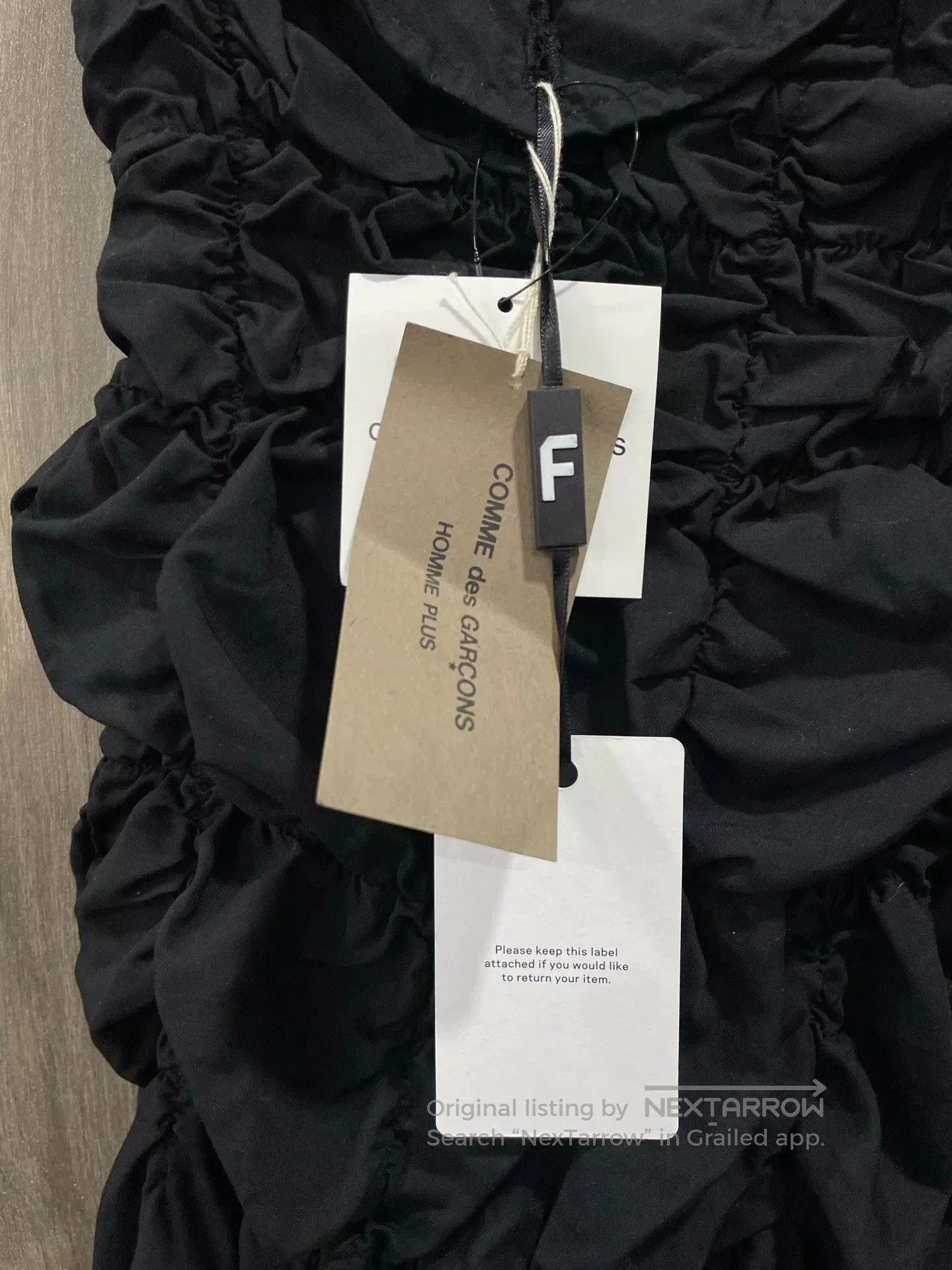Comme des Garcons Comme des Garçons CDG Black Pleated Shorts. Size 41" - 6 Thumbnail