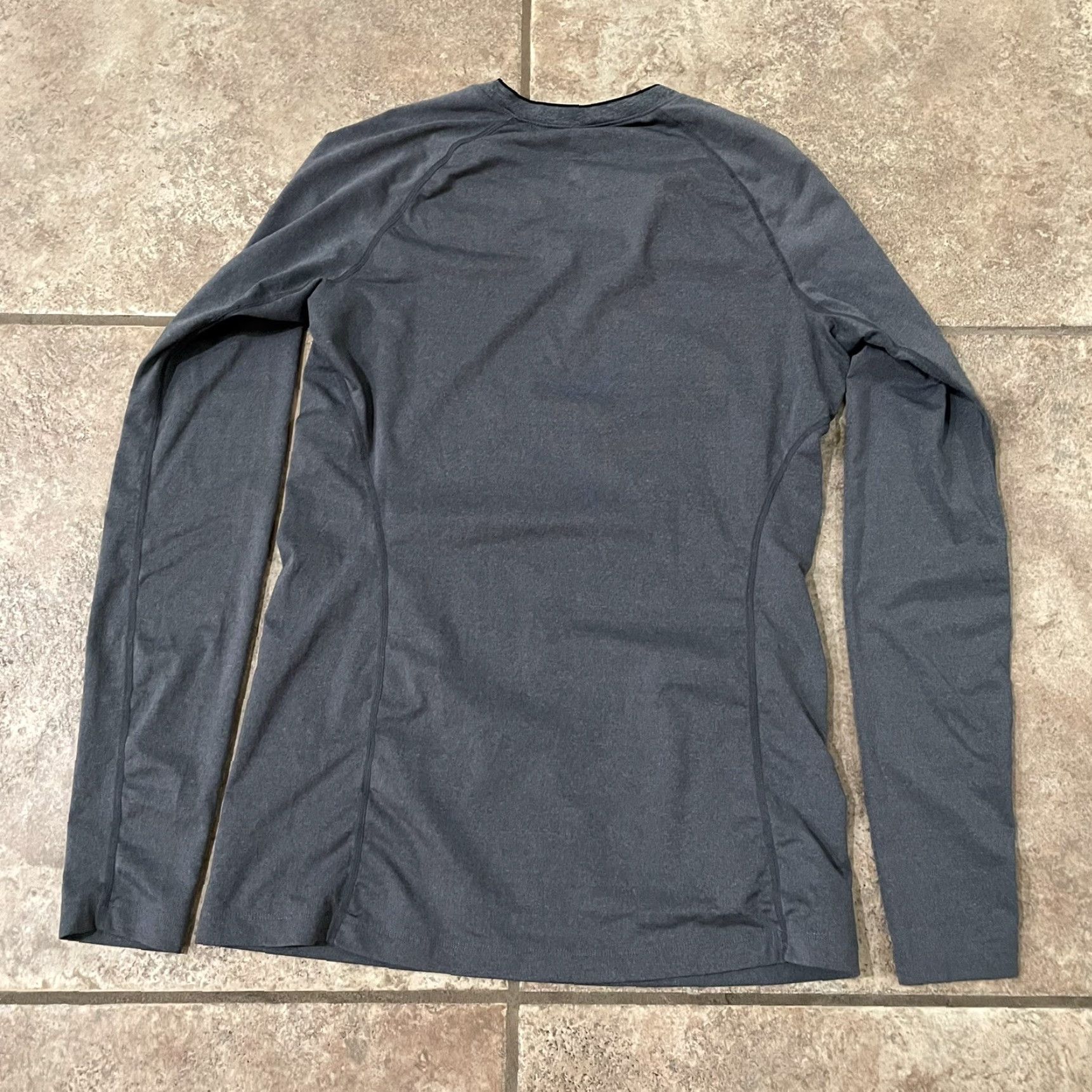 Nike Nike Pro Long Sleeve T-Shirt Mens Size Small Gray Athletic Activewear Size US S / EU 44-46 / 1 - 5 Thumbnail