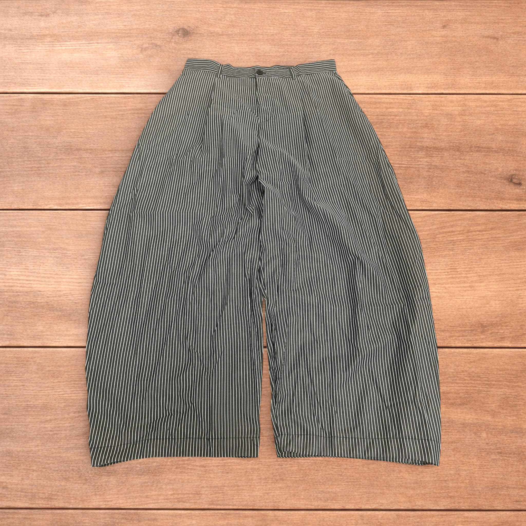 Japanese Brand Vintage style baggy wide leg striped trousers in blck/white. Size US 34 / EU 50 - 1 Thumbnail