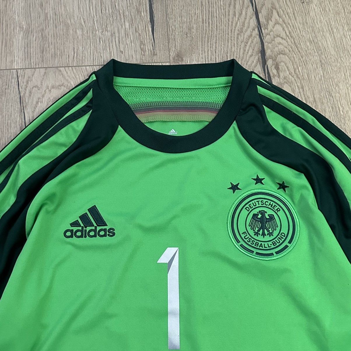 Adidas Germany Goalkeeper Jersey 2013 Neuer #1 Size S Size US S / EU 44-46 / 1 - 3 Thumbnail