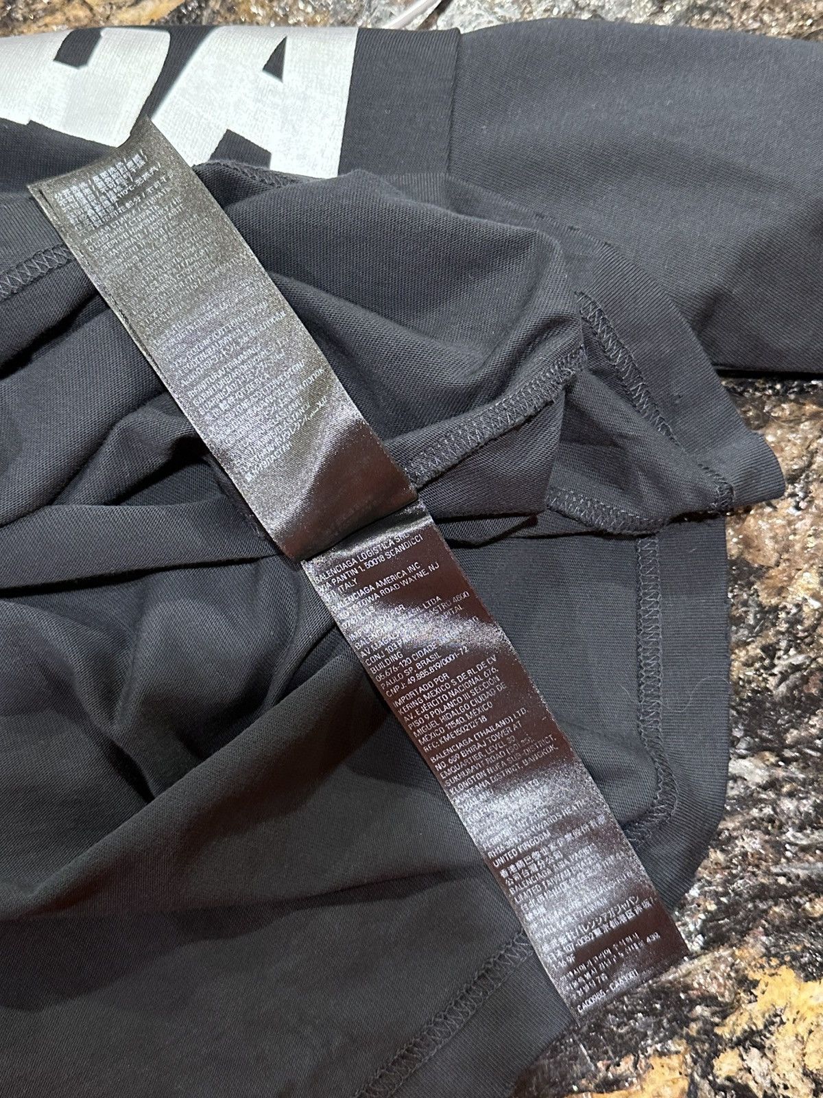 Balenciaga Balenciaga Distressed Type Silver Duct Tape Logo Black Tee Size US XS / EU 42 / 0 - 14 Thumbnail