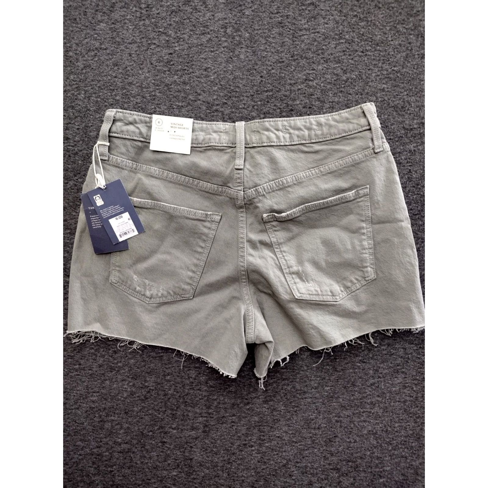 Vintage Universal Threads Women's Beach Shorts 6/28 Dusty Olive Stretch Midi 30 in Slim Coal? Size 28" / US 6 / IT 42 - 2 Thumbnail