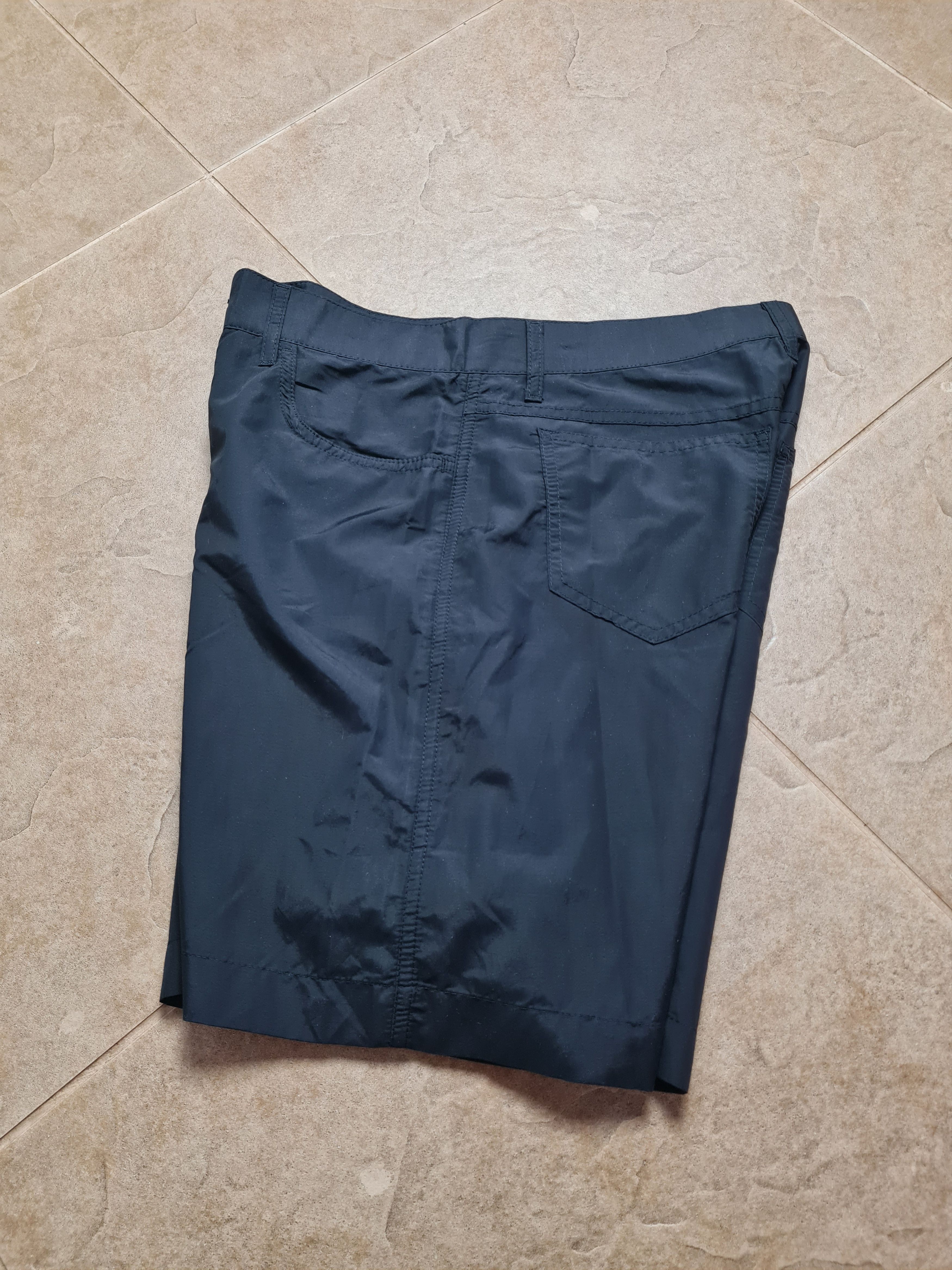 Fendi Women's FENDI Bermuda Shorts Black Italy Tessuto/Fabric Size 30" / US 8 / IT 44 - 24 Thumbnail