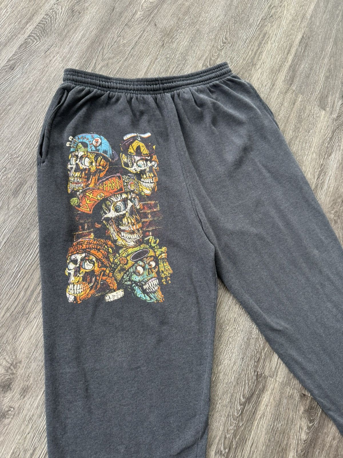 Band Tees VINTAGE DEF LEPPARD 80s BAND SWEATPANTS JOGGERS SIZE XL RARE Size US 36 / EU 52 - 3 Thumbnail