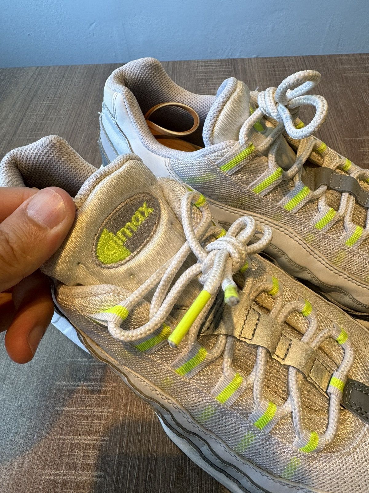 Nike Nike Air Max 95 Retro Logos Gray White Volt Green Men 10 Size US 10 / EU 43 - 7 Thumbnail