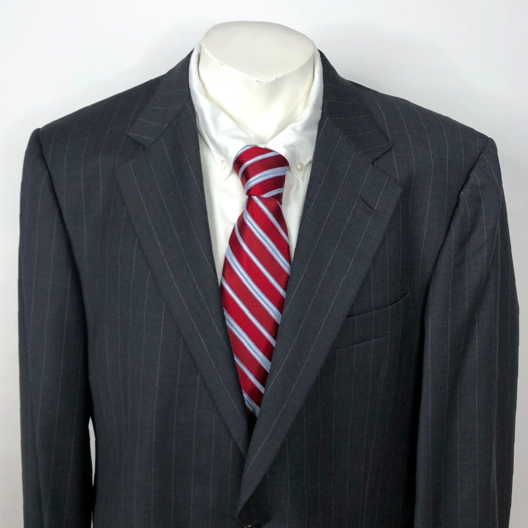 Vintage Hickey Freeman Suit Coat Jacket 42R REG Men 100% Striped Wool Dark Gray Notch Lapel Four-Button Single-Breasted Size 42R - 2 Thumbnail